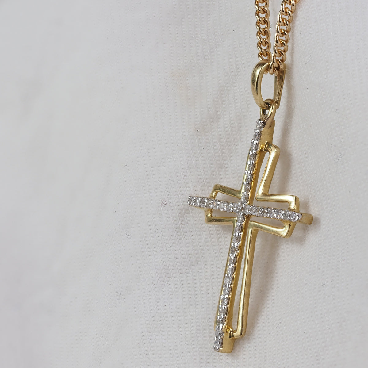 9ct Yellow Gold Diamond Cross, 25mm