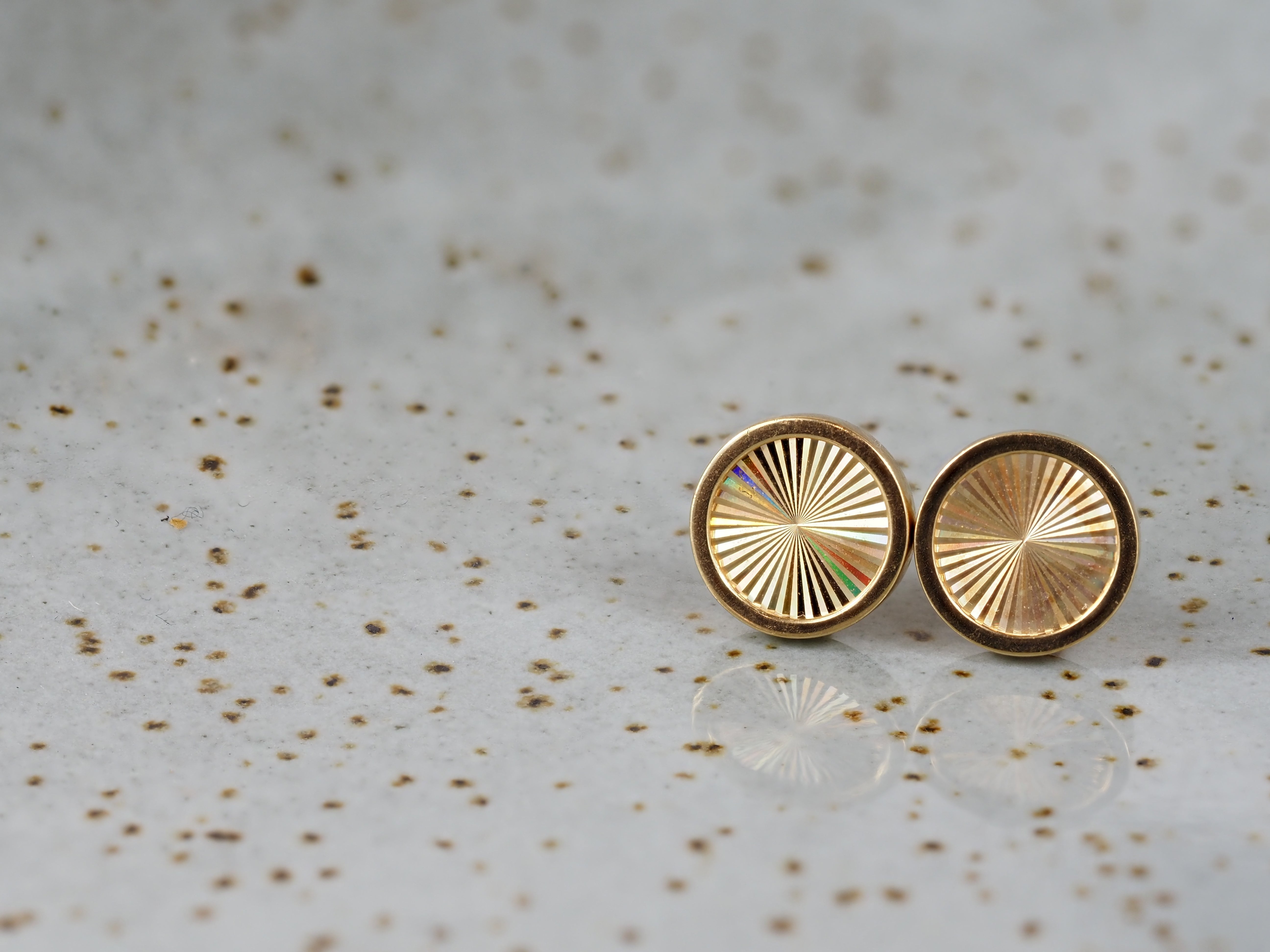 9ct Yellow Gold Round Laser Cut Stud Earrings