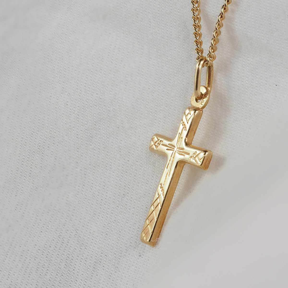 9ct Yellow Gold Engraved Cross