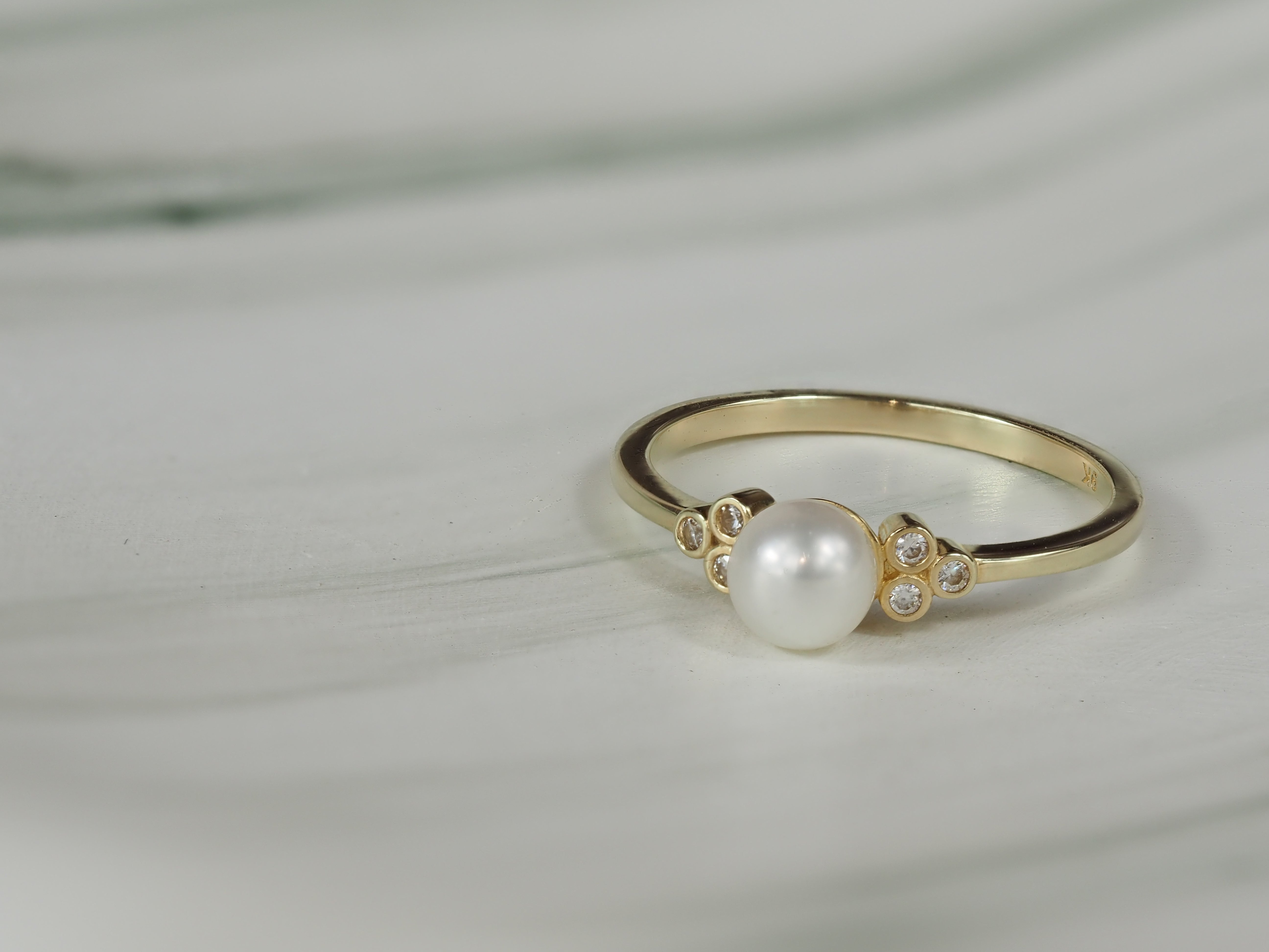 9ct Yellow Gold Freshwater Pearl Ring
