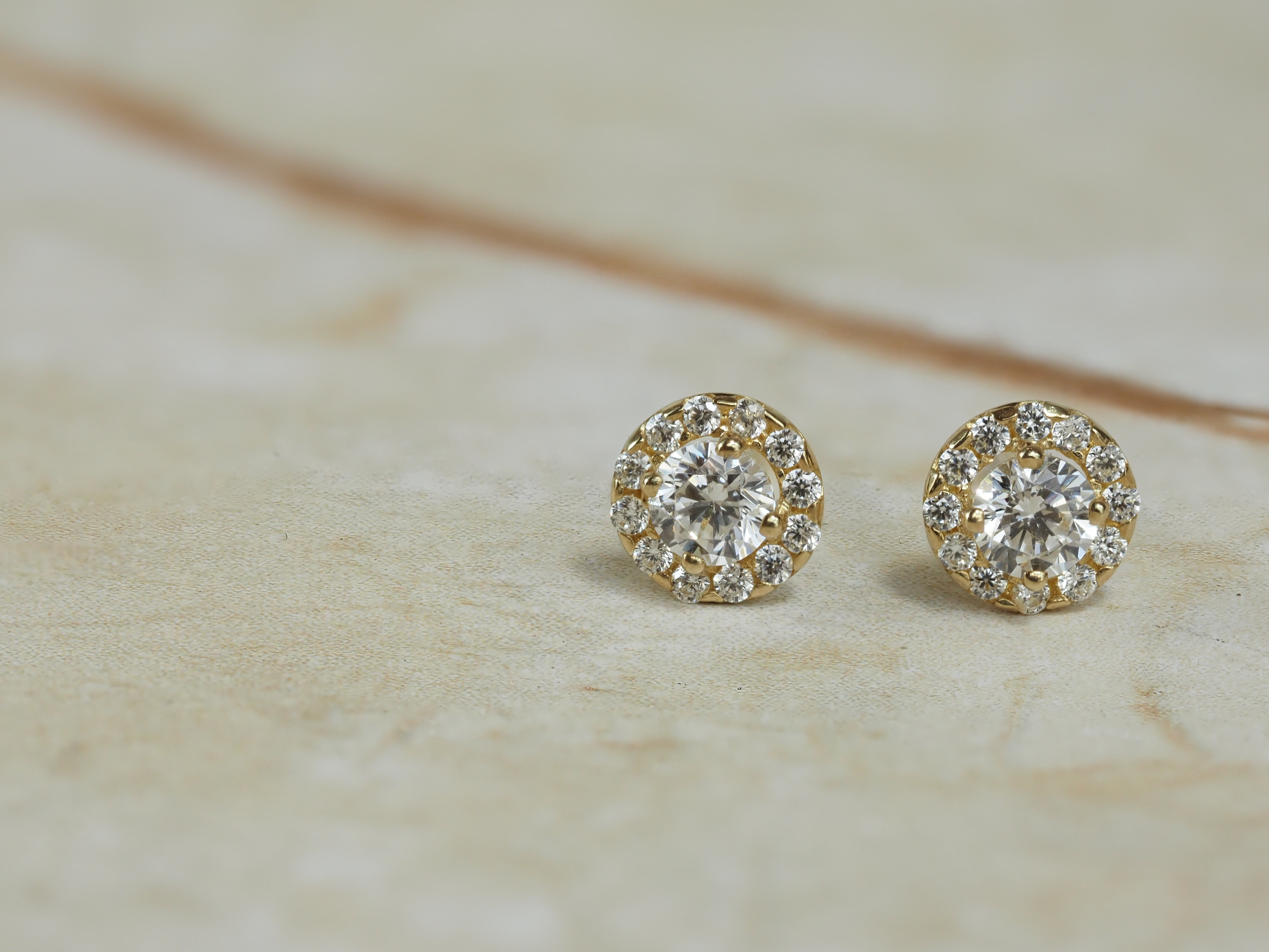 9ct Yellow Gold Cubic Zirconia Stud Earrings