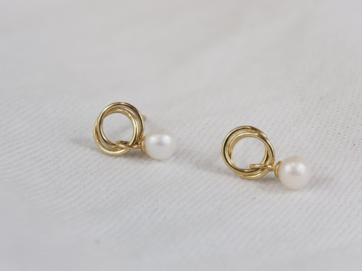 9ct Yellow Gold Pearl Drop Earring