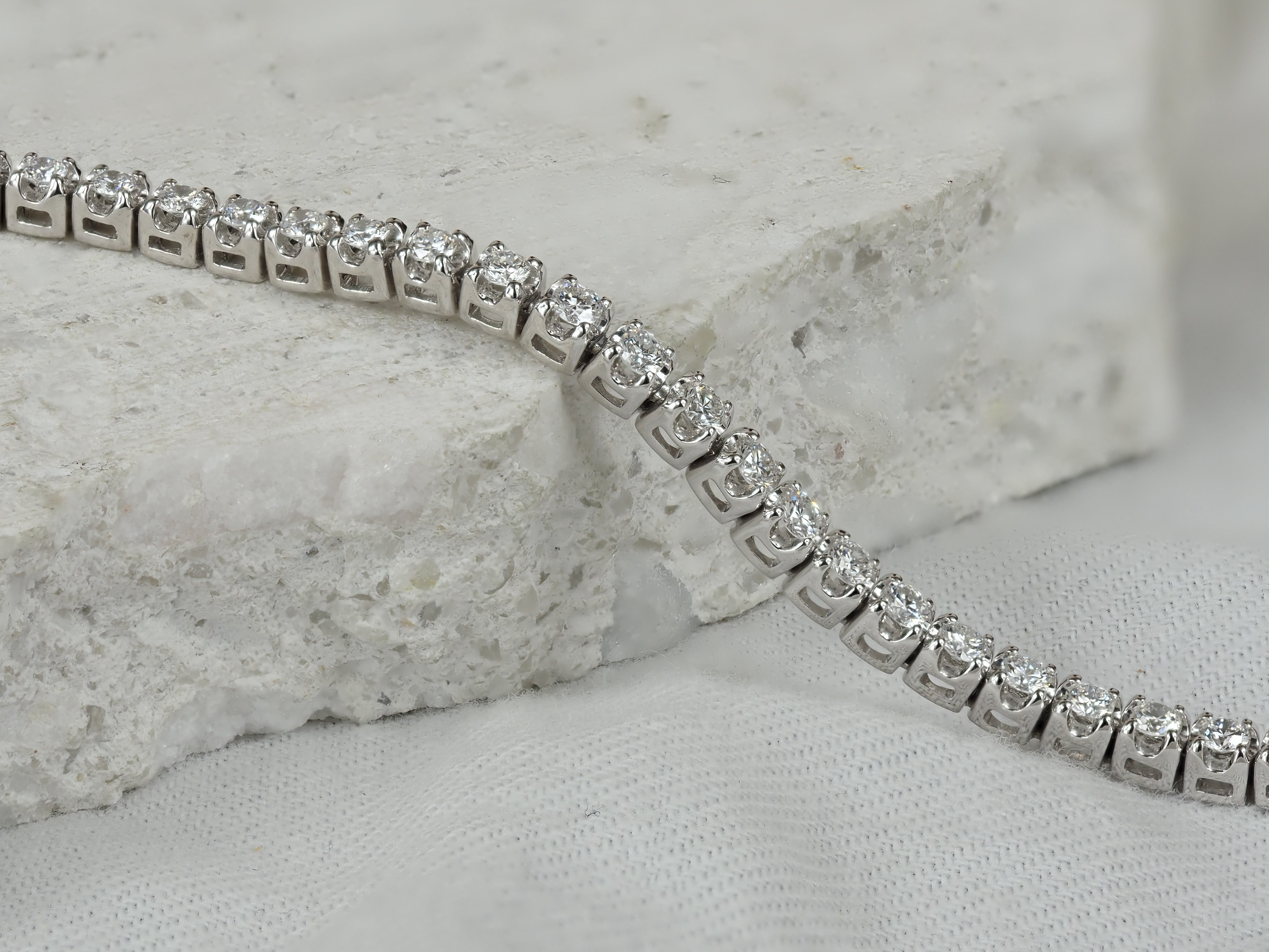 9ct White Gold Lab-Grown Diamond Tennis Bracelet, 2ct Total