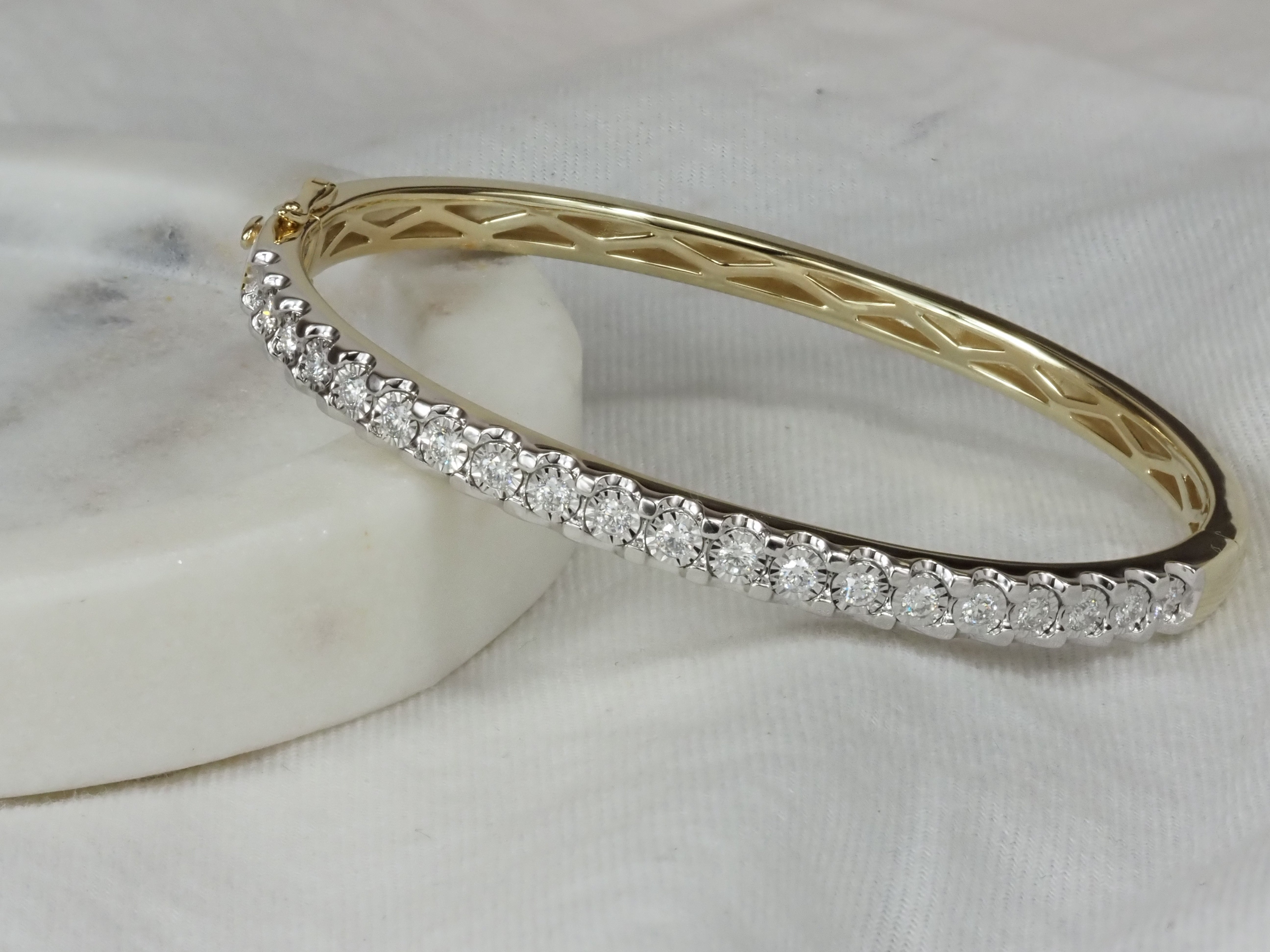 9ct Yellow and White Gold Diamond Bangle, 0.90ct total