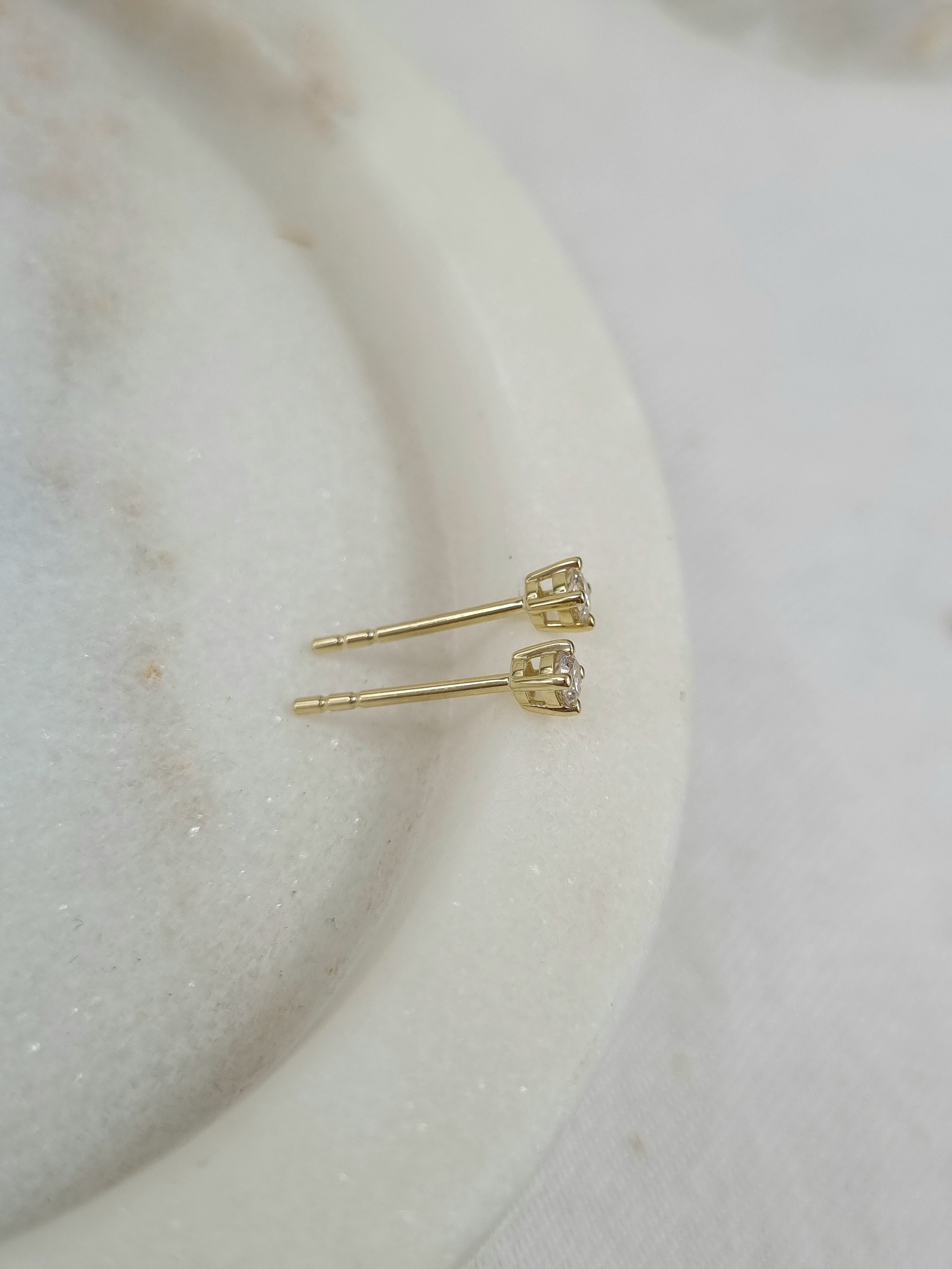 9ct Yellow Gold 0.15Ct Diamond Stud Earrings