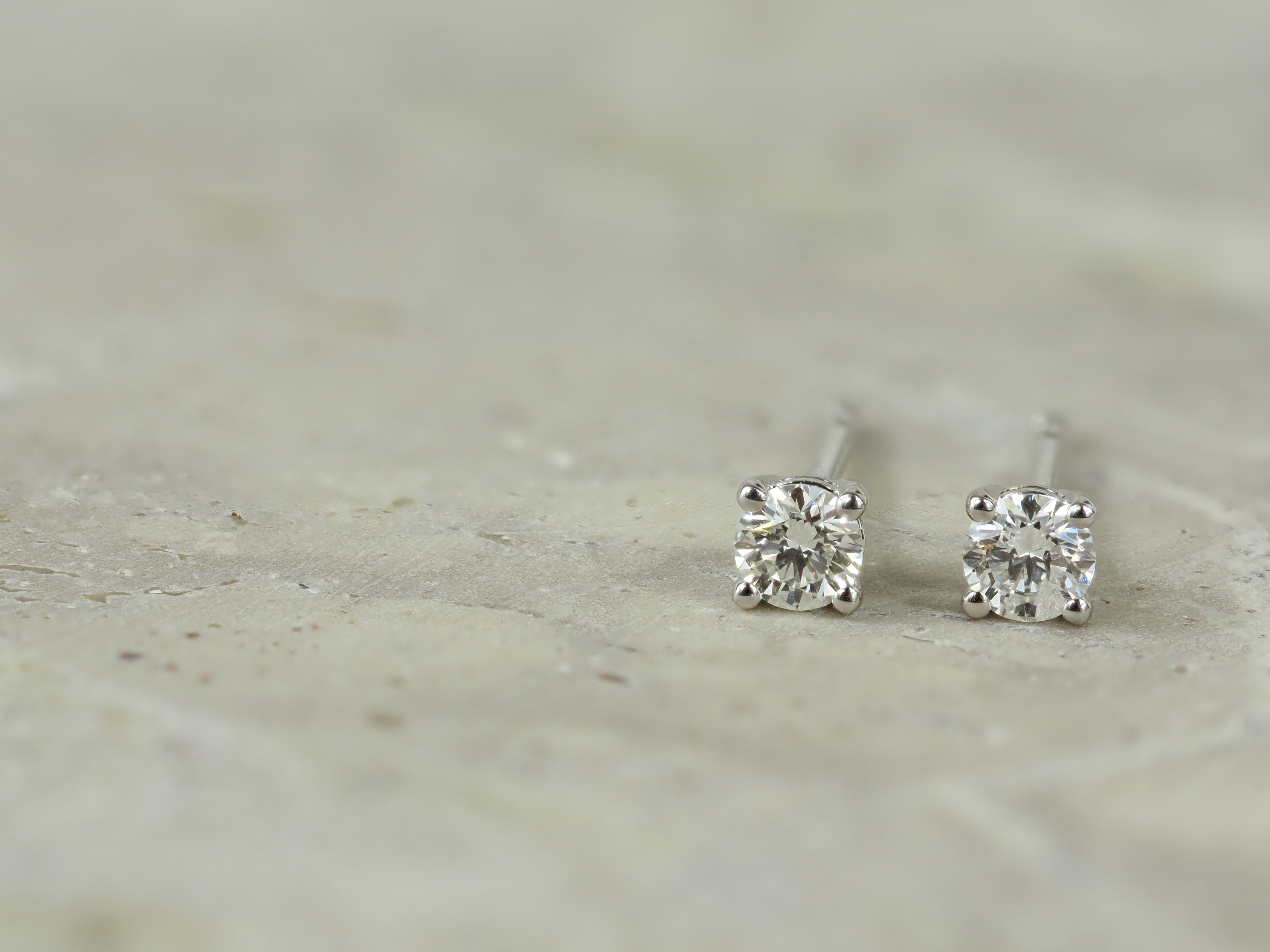 9ct White Gold Diamond Stud Earrings, 0.25ct total