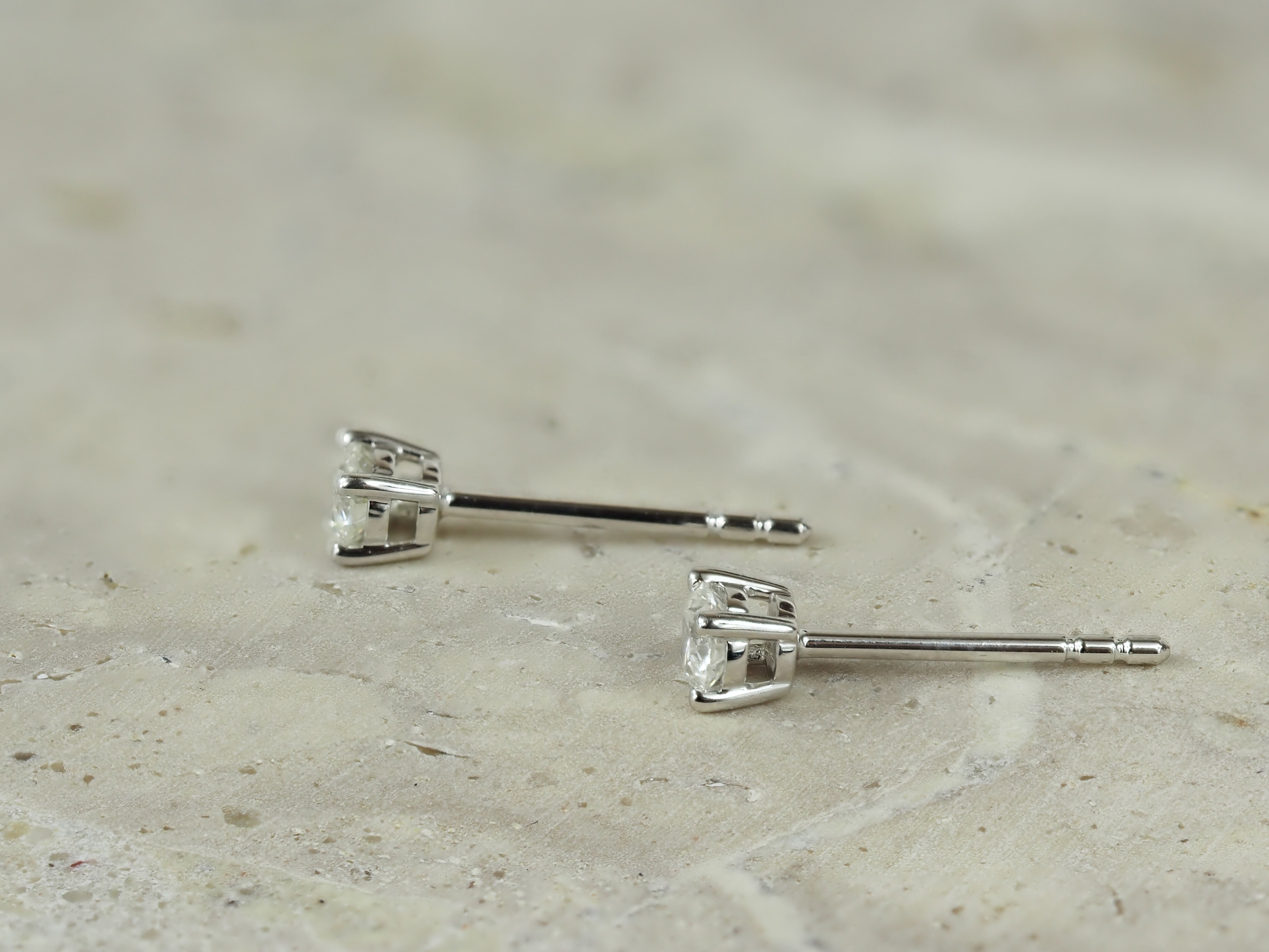 9ct White Gold Diamond Stud Earrings, 0.25ct total