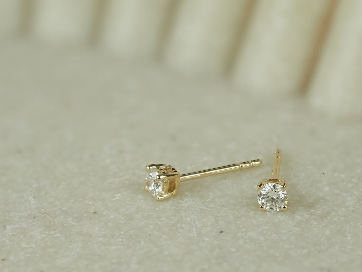 9ct Yellow Gold Diamond Stud Earring, 0.26ct total