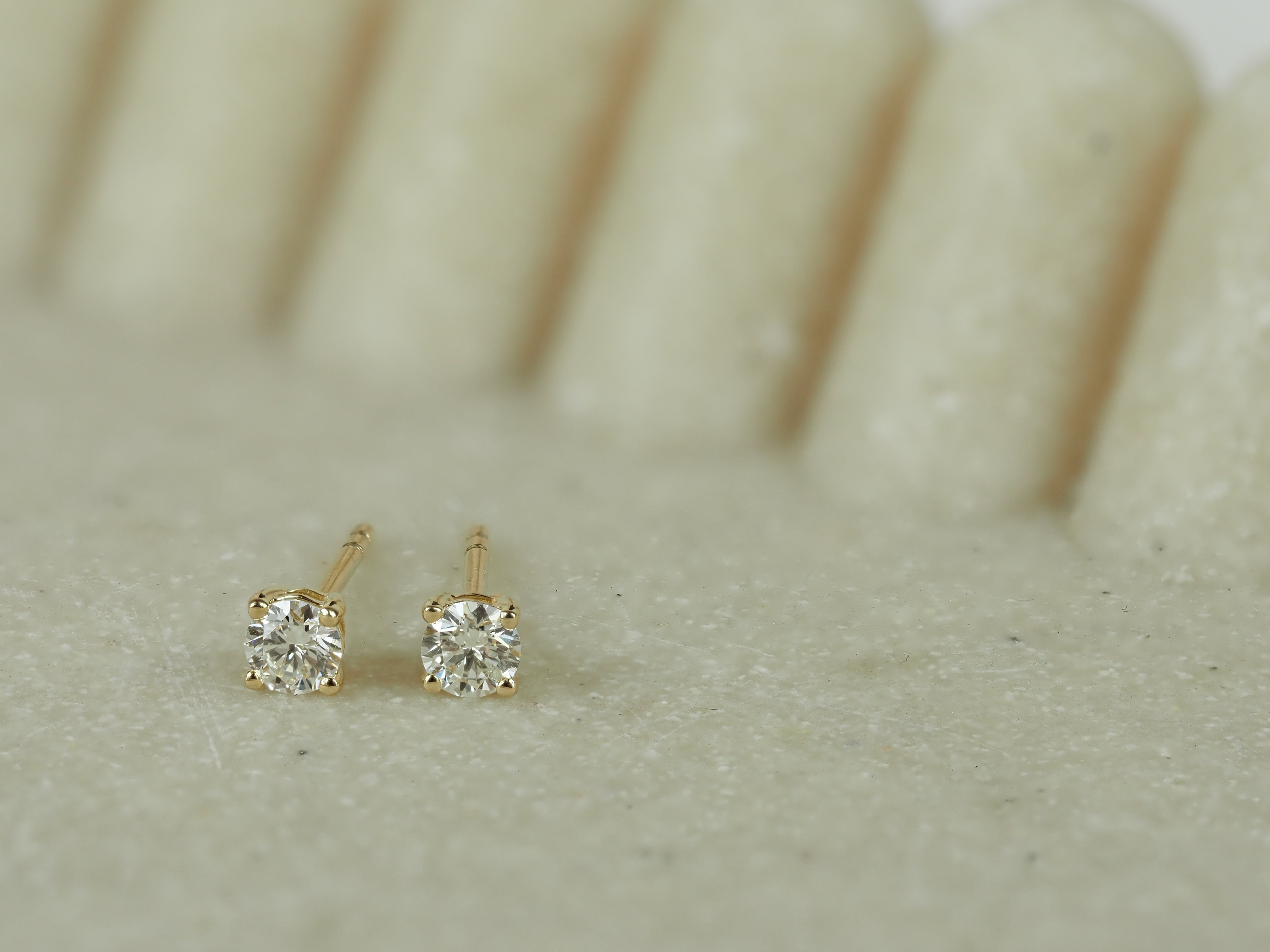 9ct Yellow Gold Diamond Stud Earring, 0.26ct total
