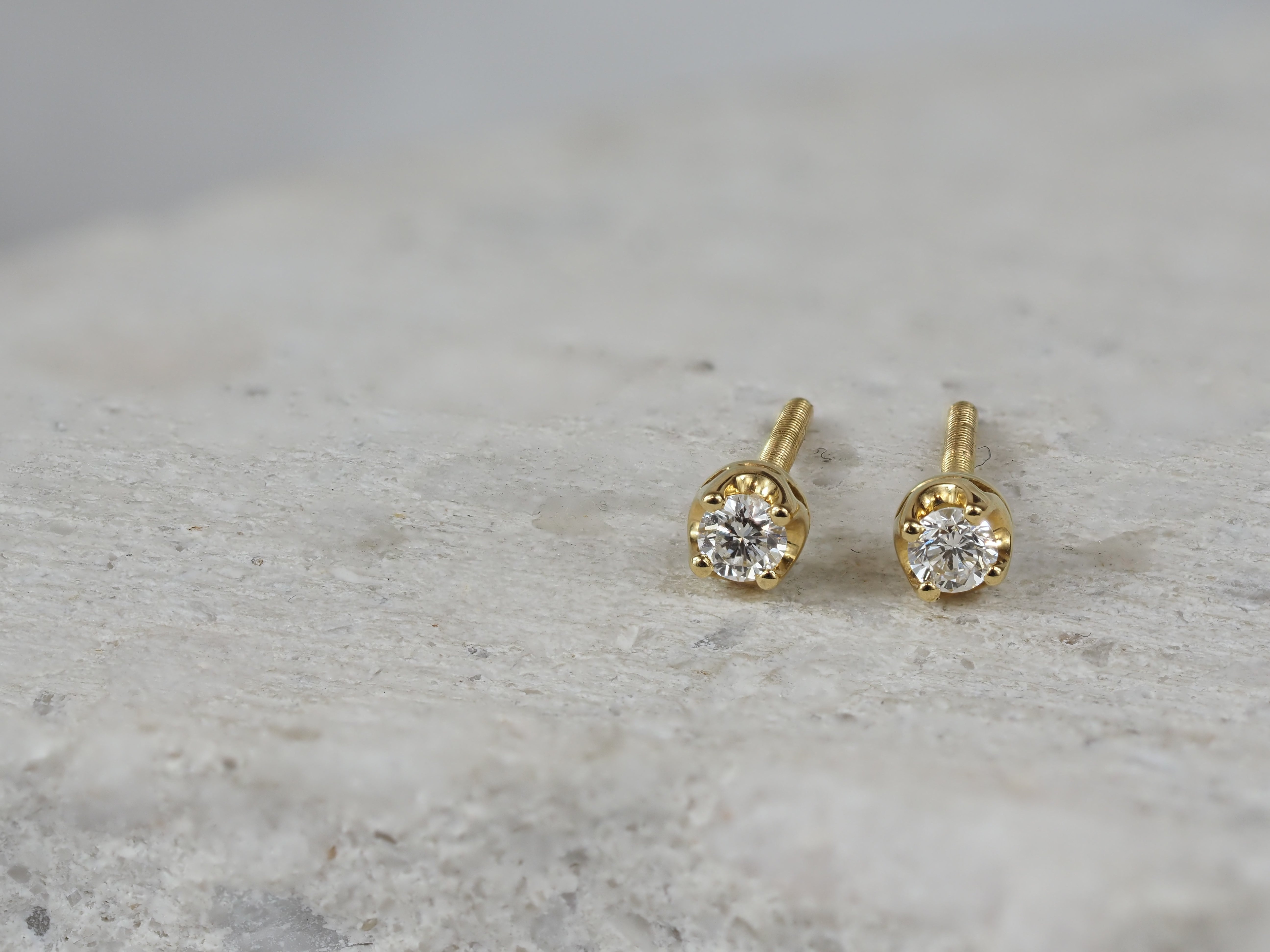 18ct Yellow Gold Diamond Stud Earrings, 0.15ct Total