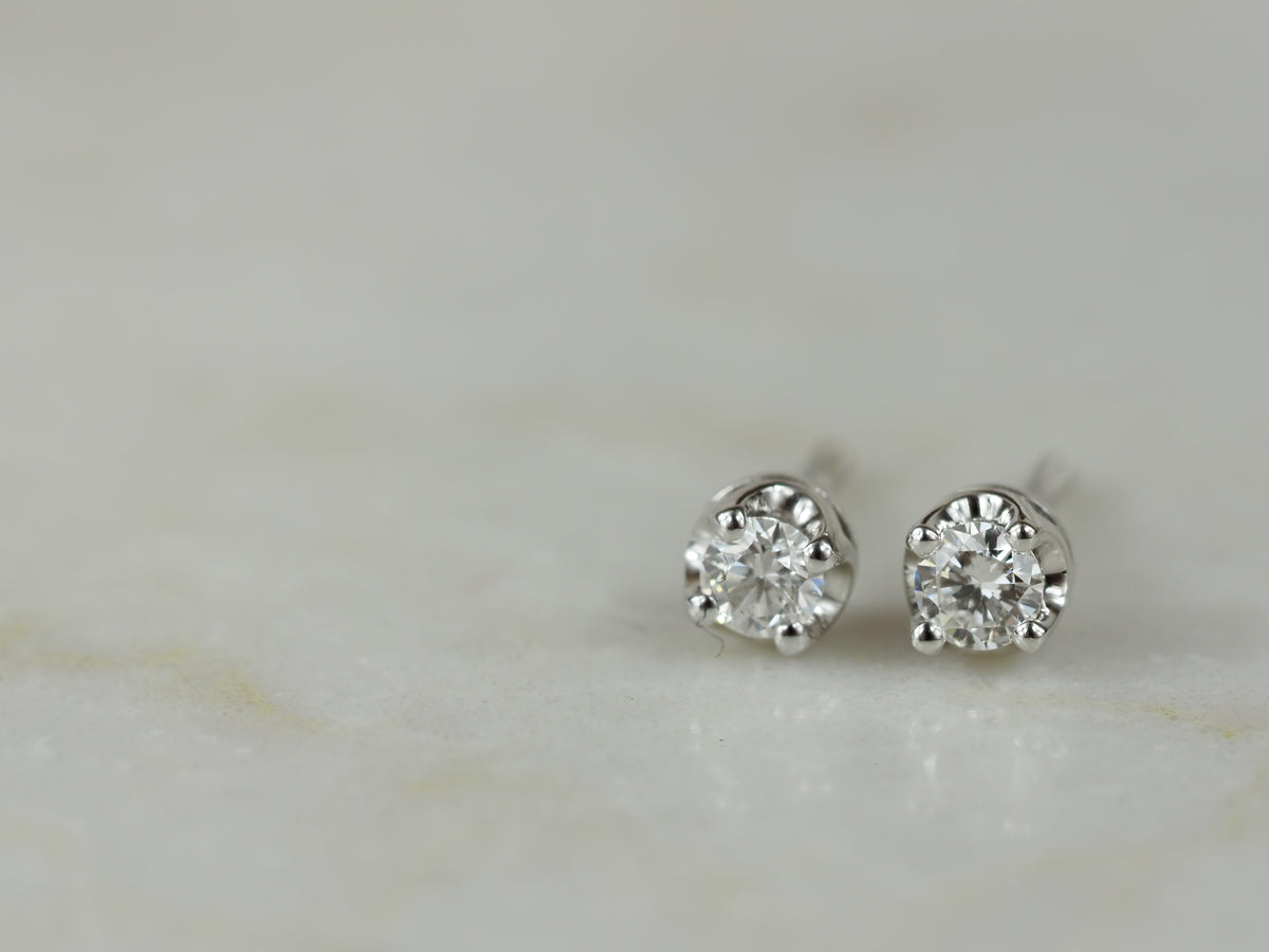 18ct White Gold Diamond Stud Earrings, 0.25ct Total