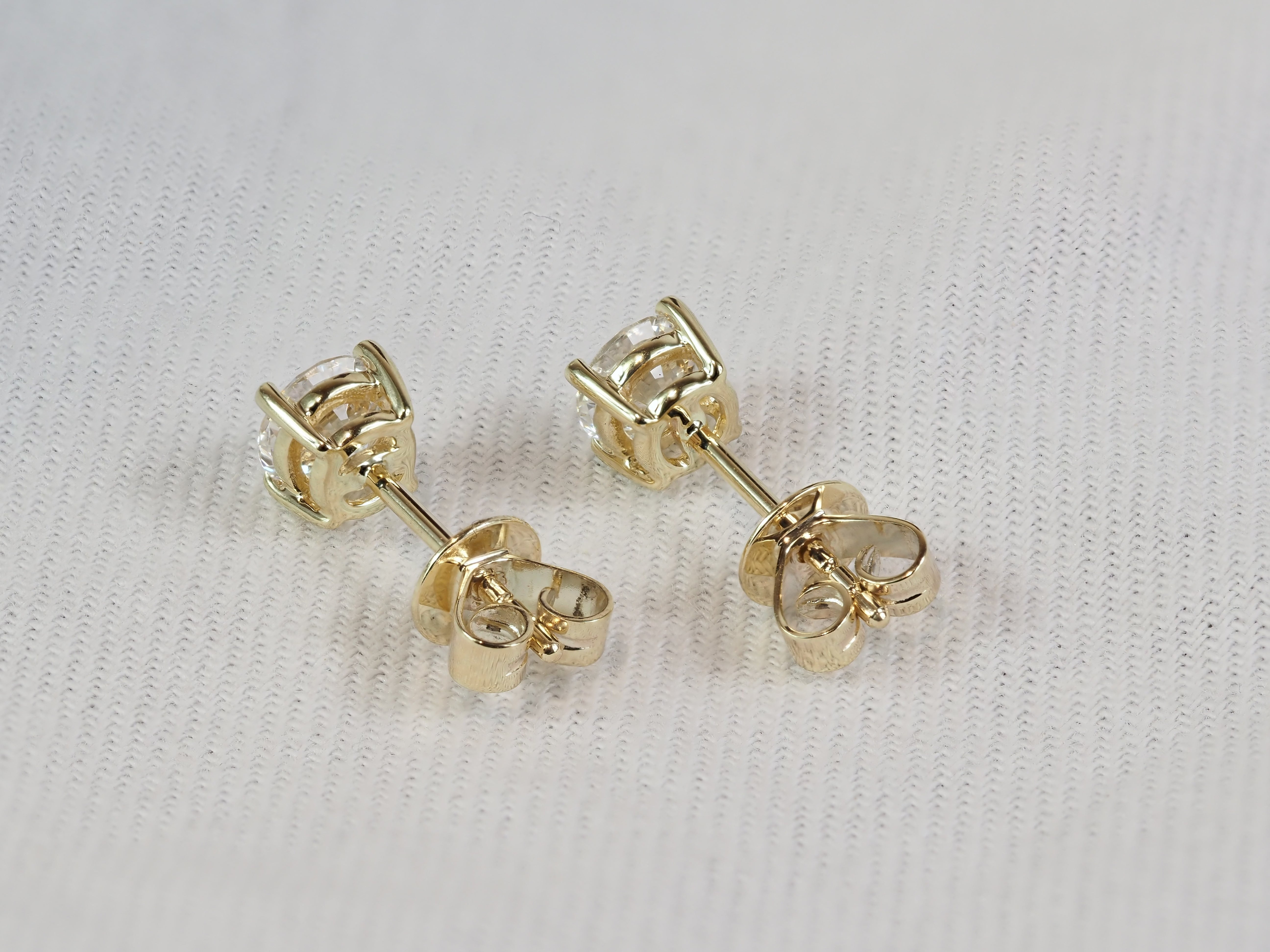 9ct Yellow Gold Lab-Grown Diamond Stud Earrings, 1.01ct Total