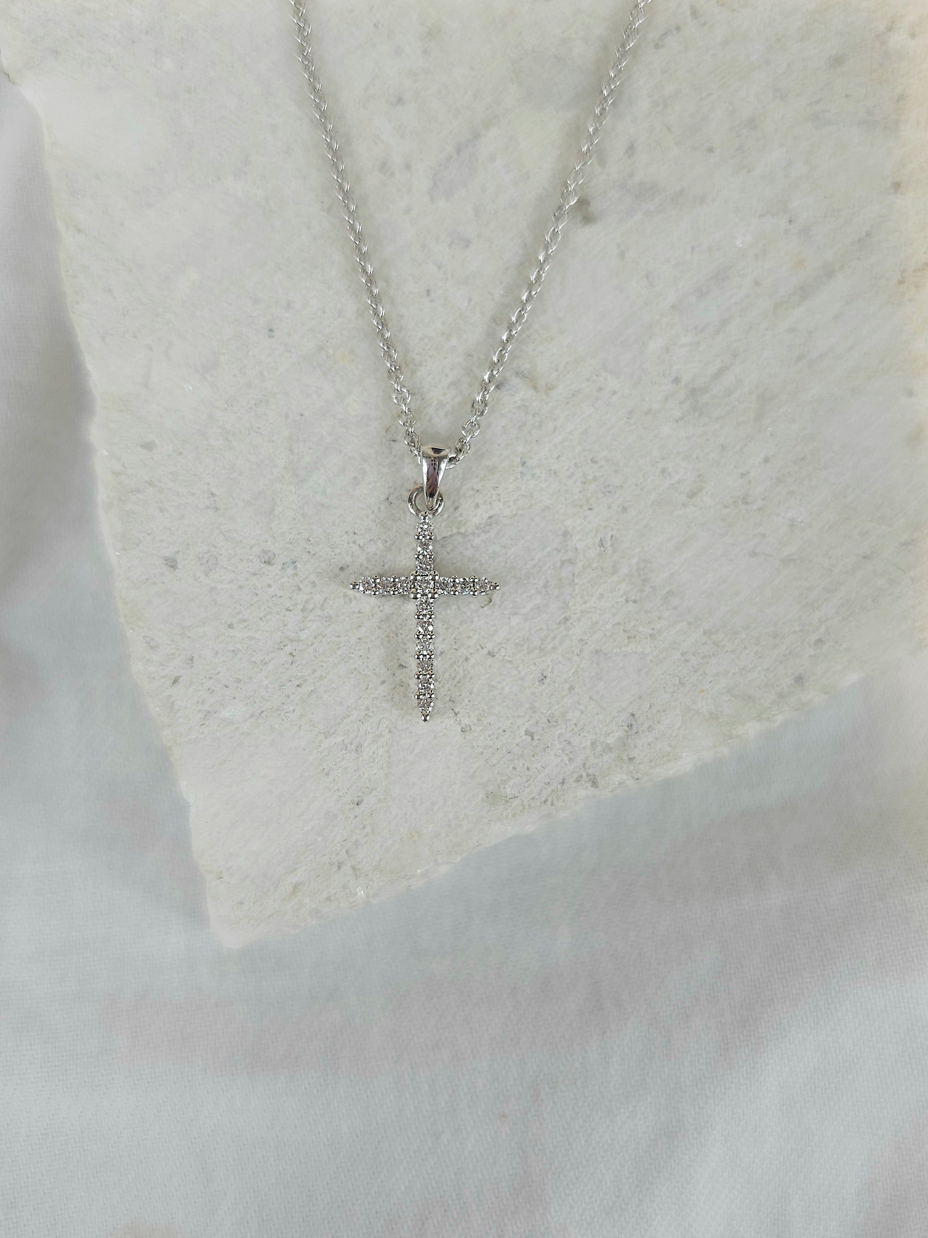 9ct White Gold Diamond cross, 0.10ct total