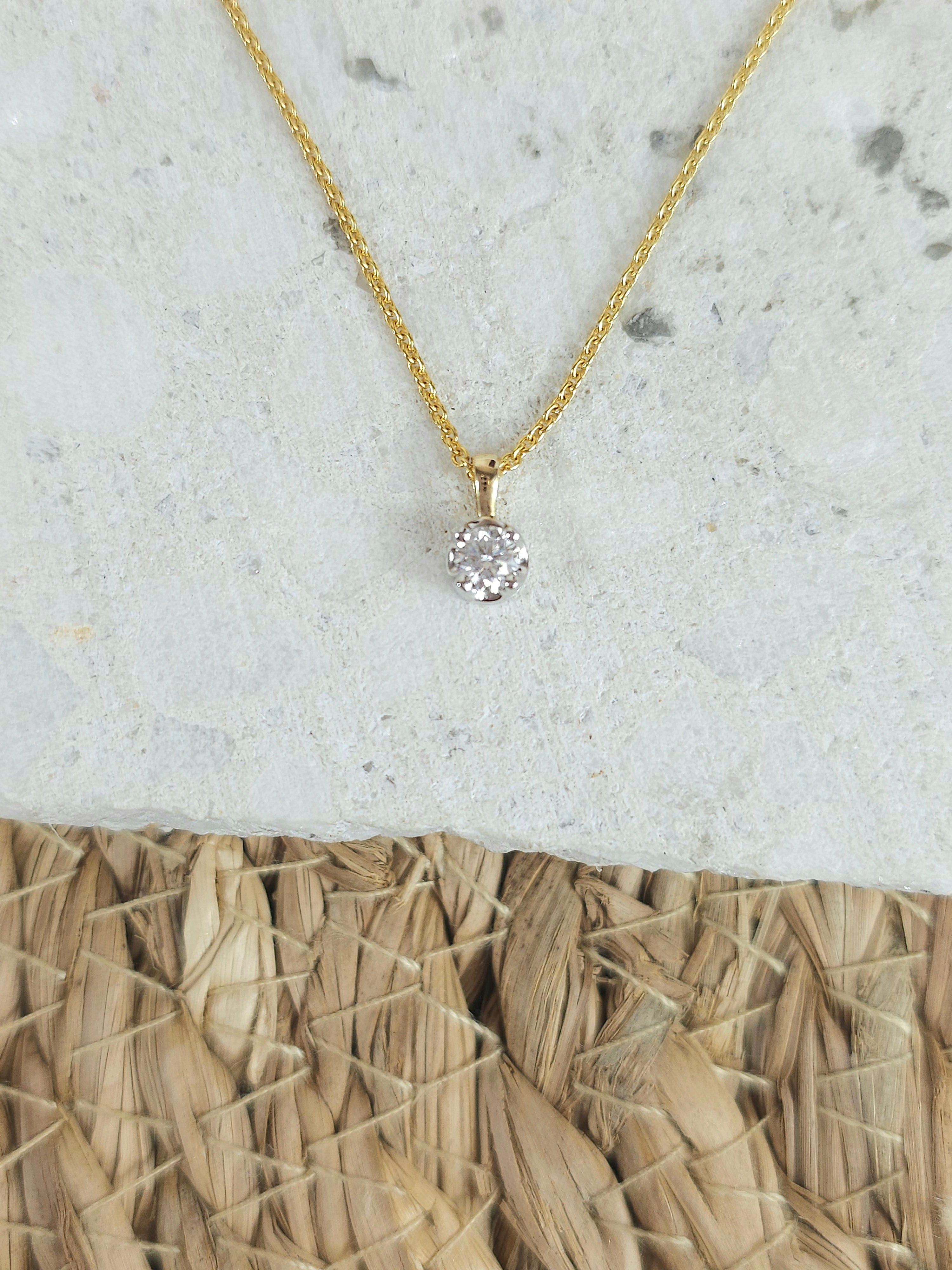 9ct Yellow and White Gold Diamond Pendant, 0.25ct