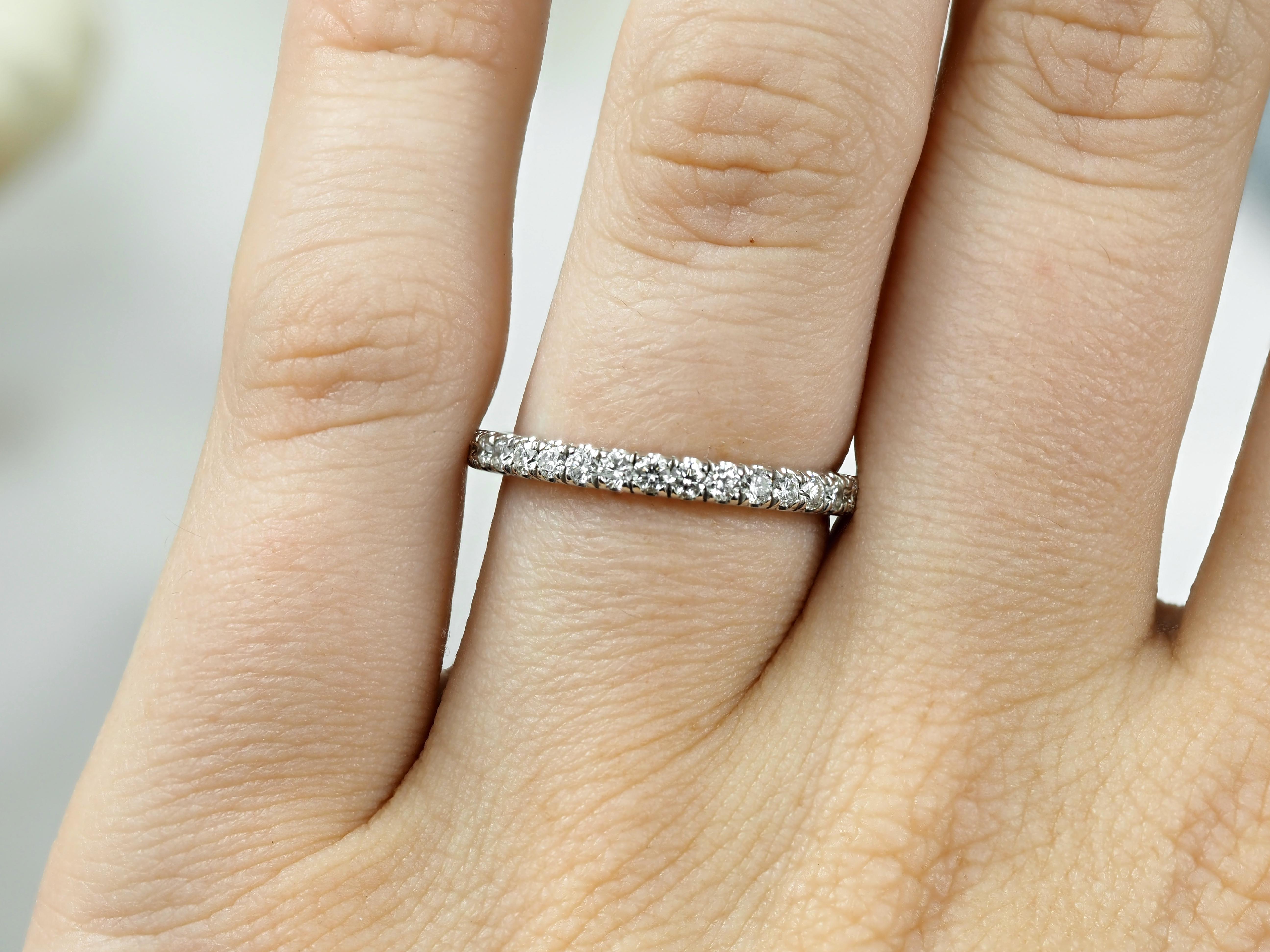 18ct White Gold Round Brilliant cut Diamond Ring, 0.35ct total