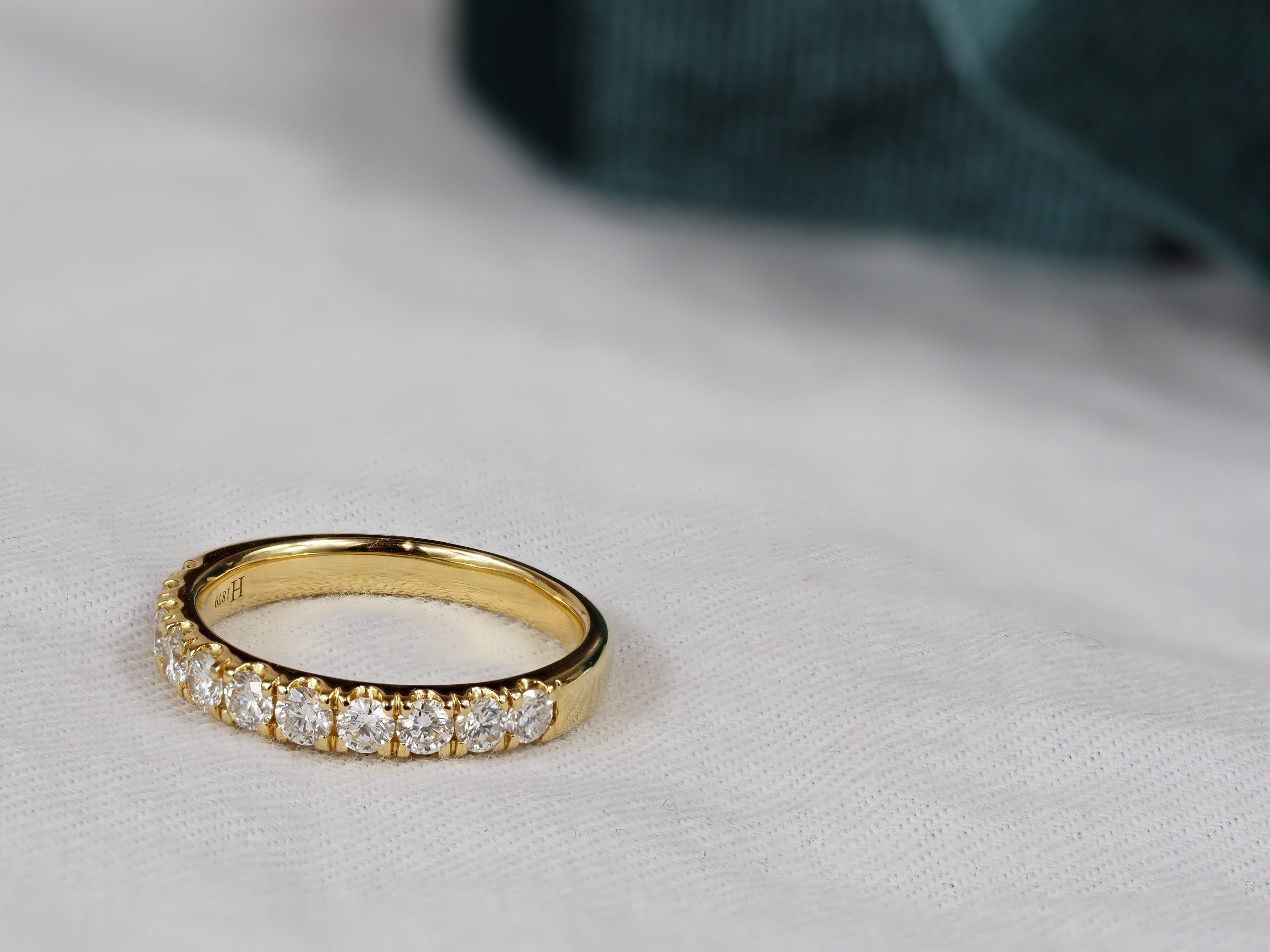 18ct Yellow Gold Round Brilliant Cut Diamond Ring, 0.76ct Total