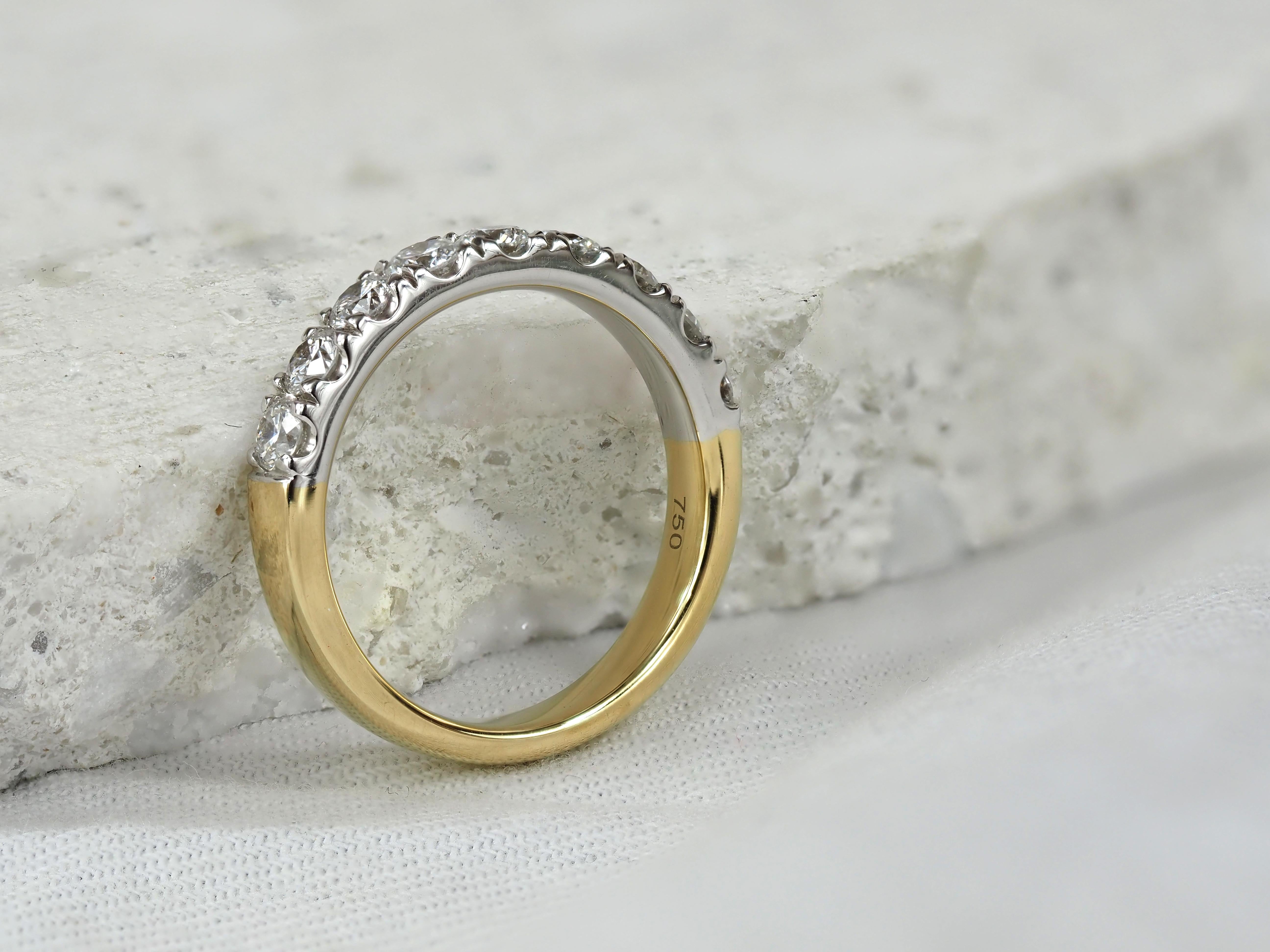 18ct Yellow and White Gold Round Brilliant Cut Diamond Ring, 1.04ct Total