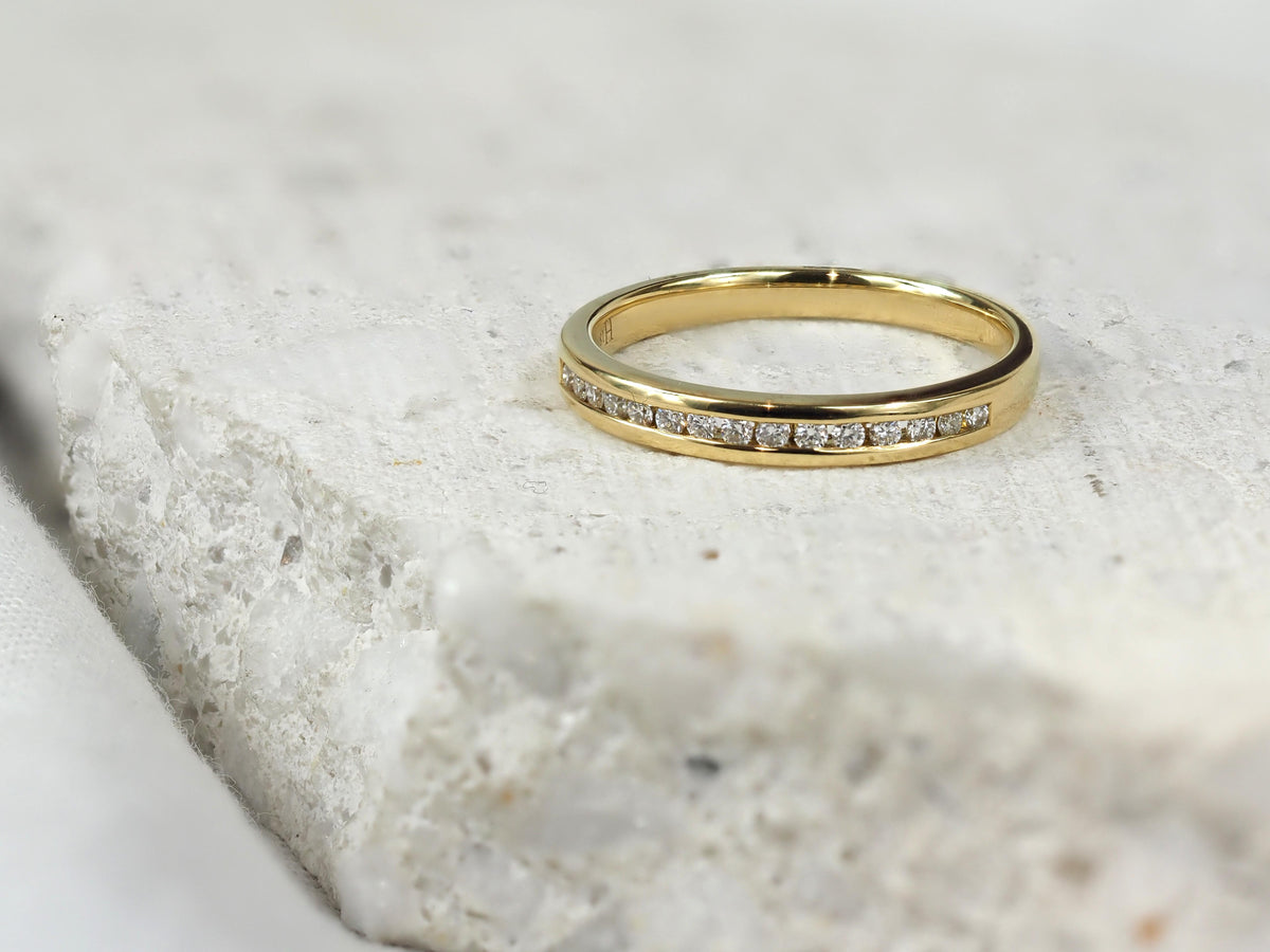 18ct Yellow Gold Round Brilliant cut Diamond Ring, 0.15ct Total