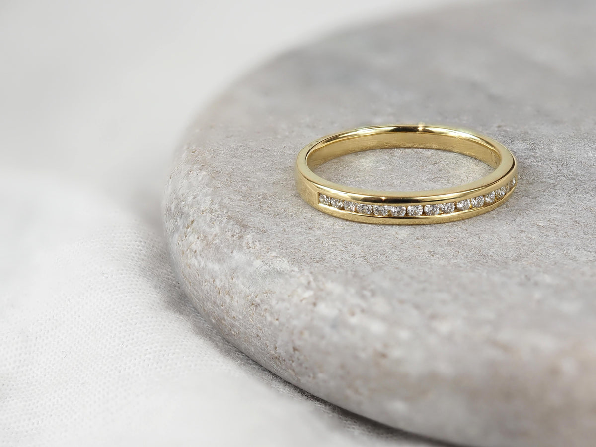 18ct Yellow Gold Round Brilliant cut Diamond Ring, 0.15ct Total