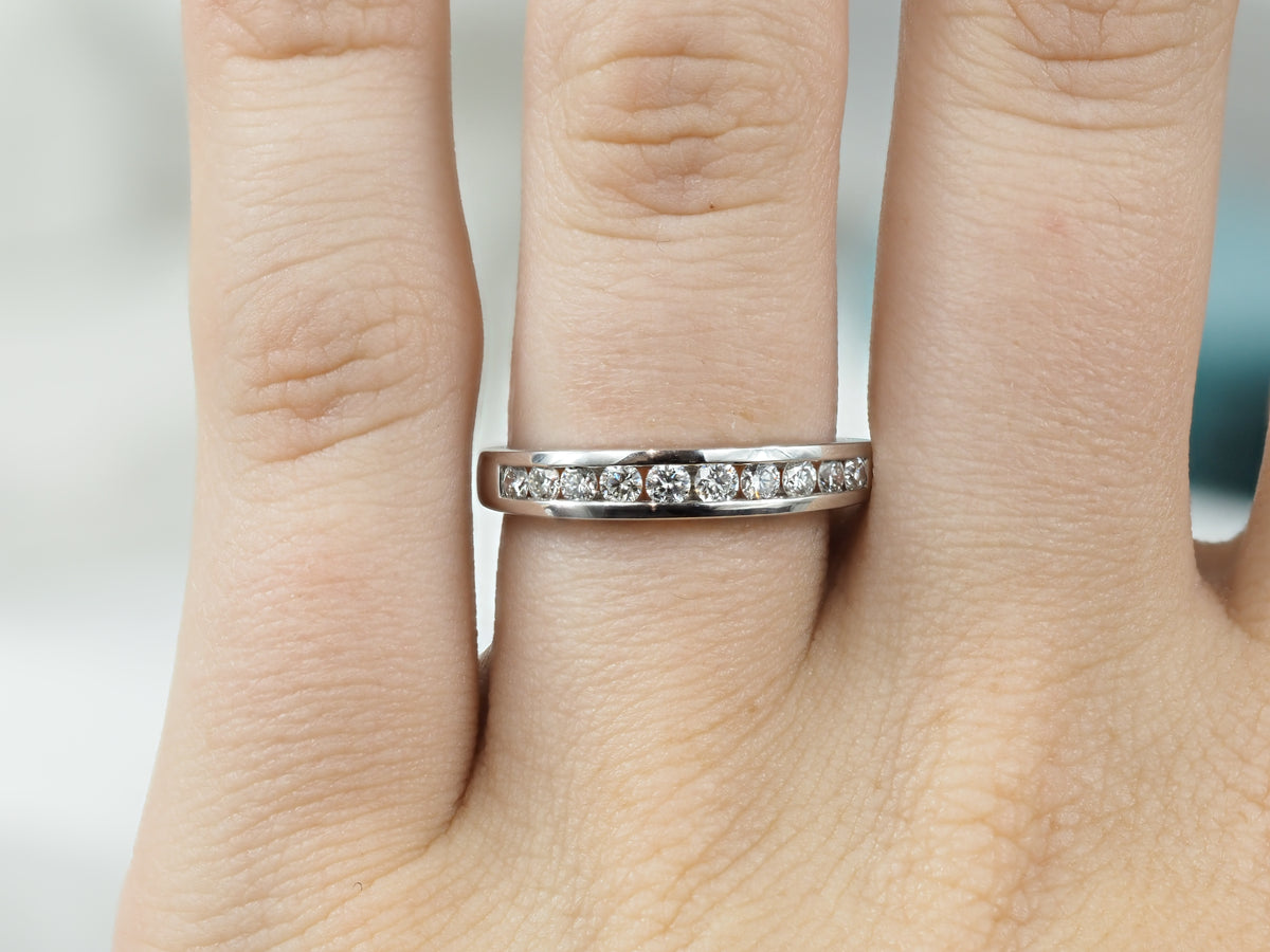 18ct White Gold Round Brilliant cut Diamond Ring, 0.40ct total