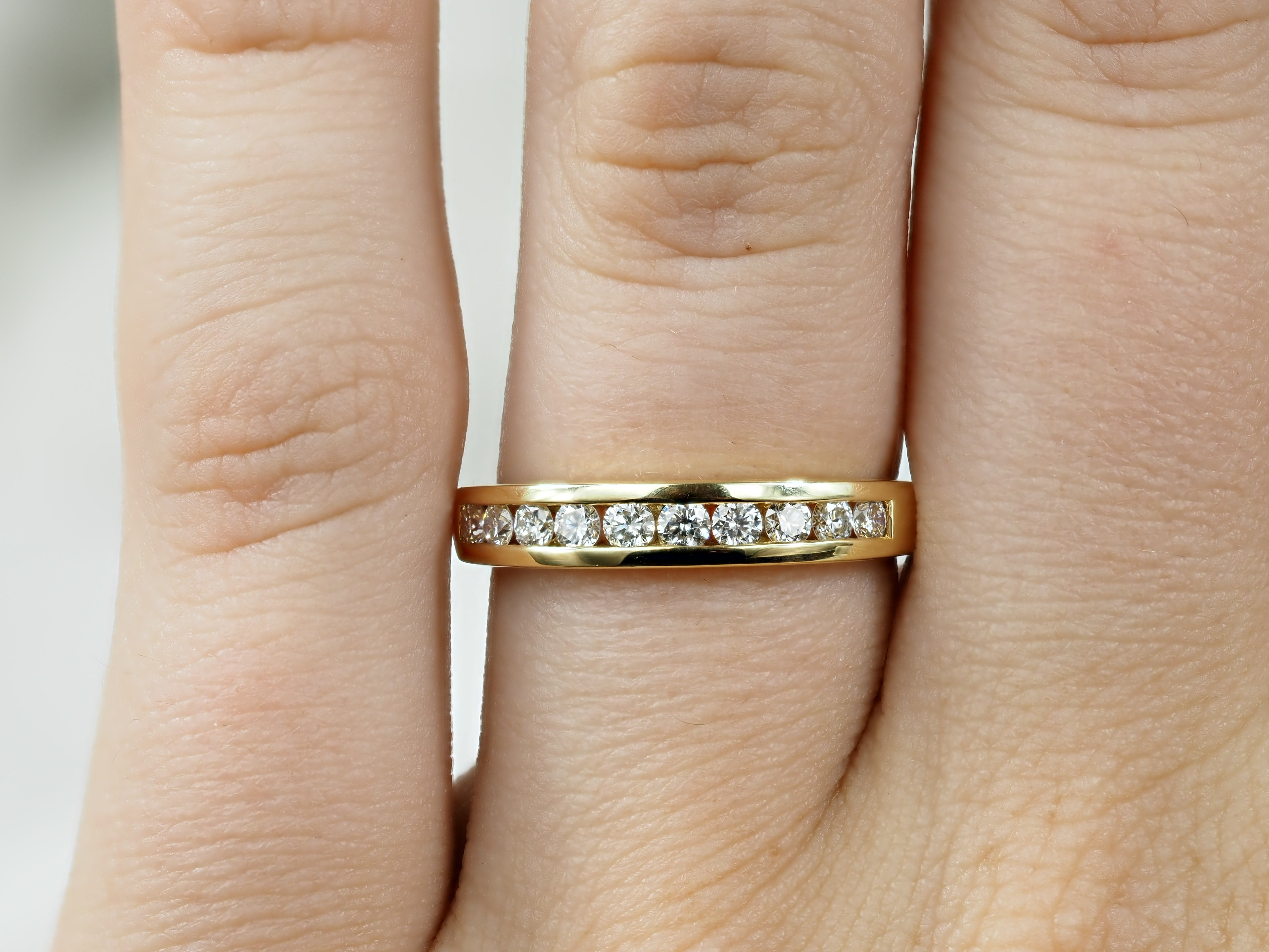 18ct Yellow Gold Round Brilliant cut Diamond Ring, 0.40ct Total