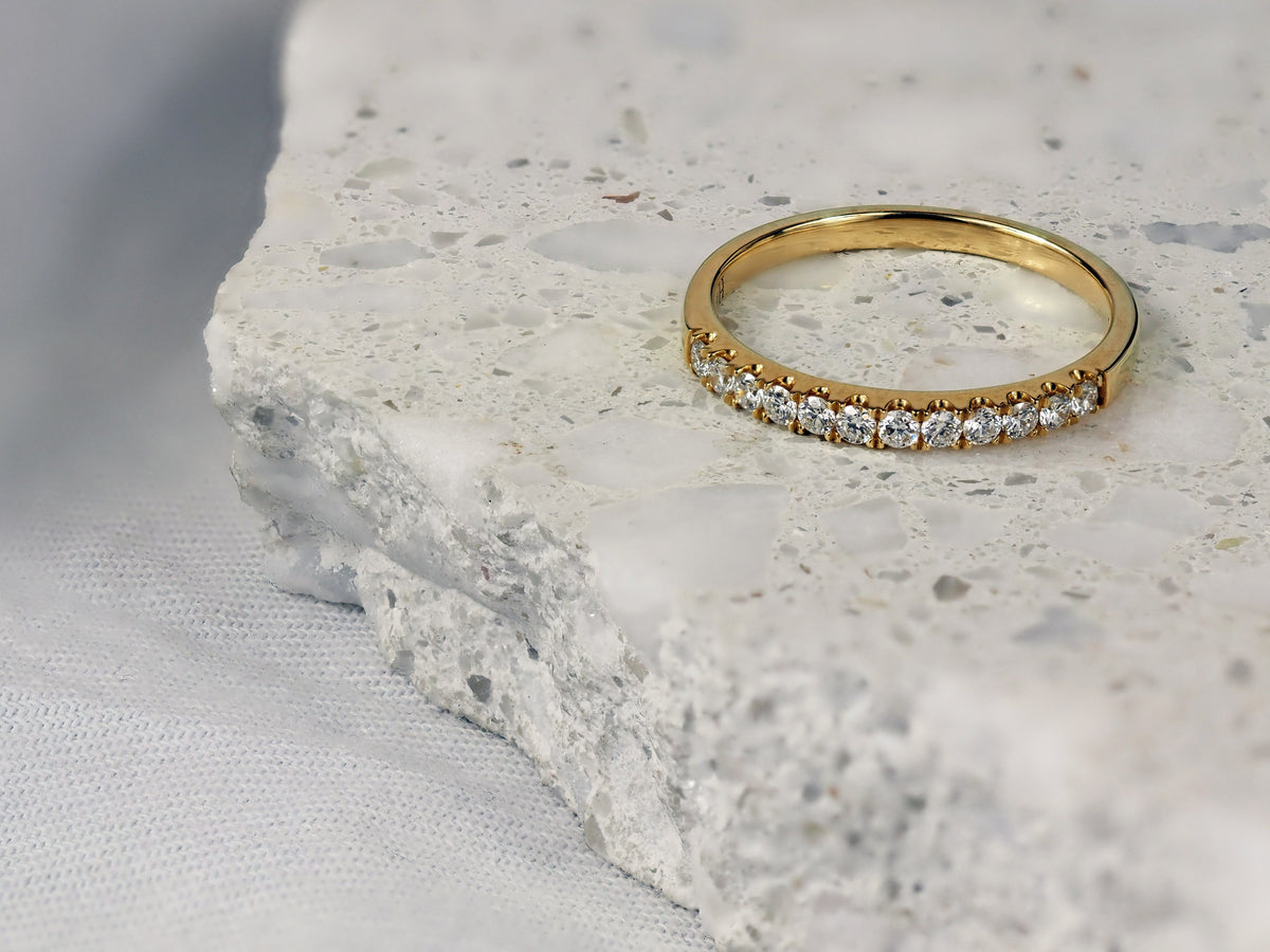 18ct Yellow Gold Round Brilliant cut Diamond Ring, 0.24ct total