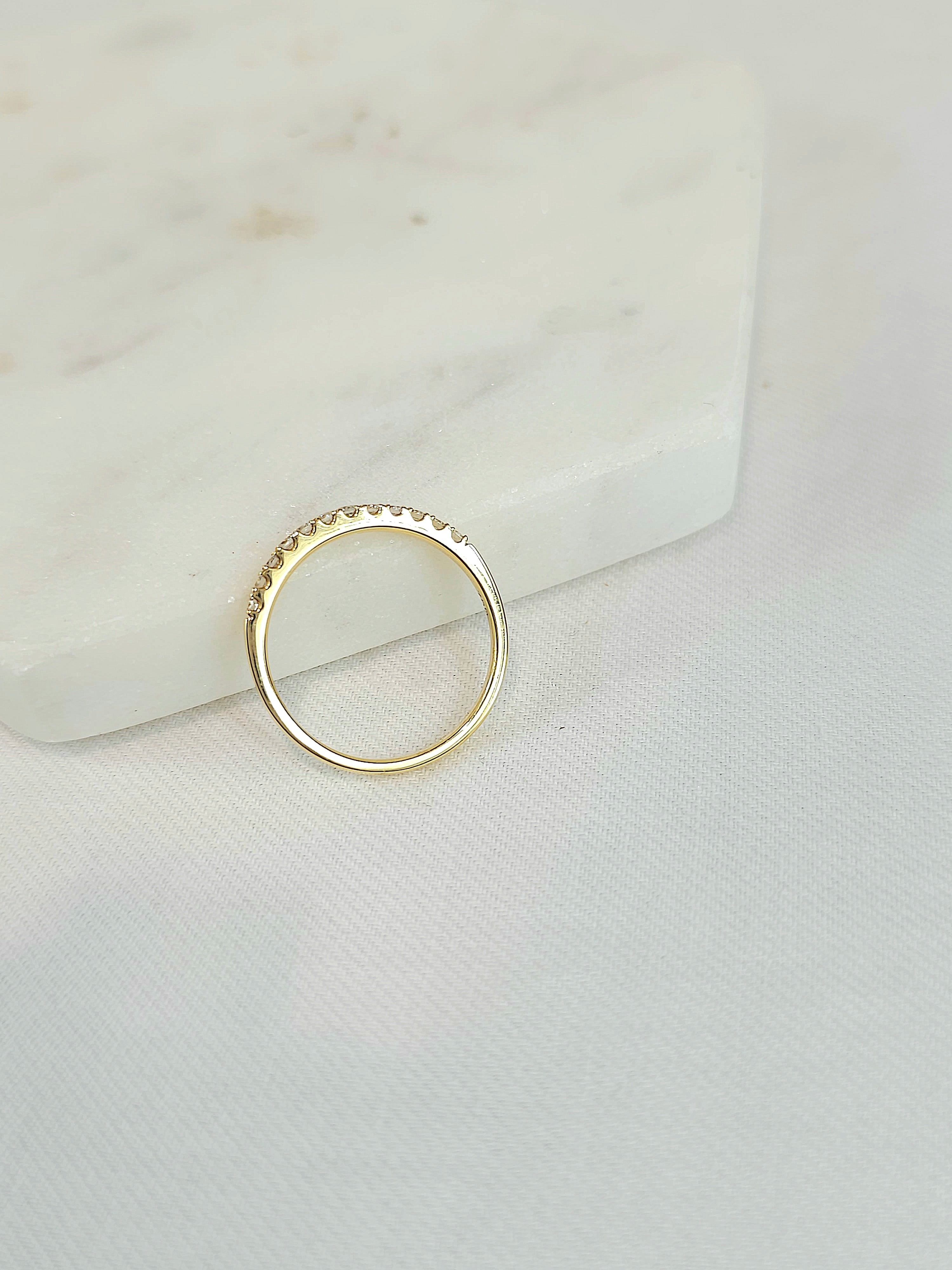 18ct Yellow Gold Round Brilliant cut Diamond wedding band, equalling 0.24ct
