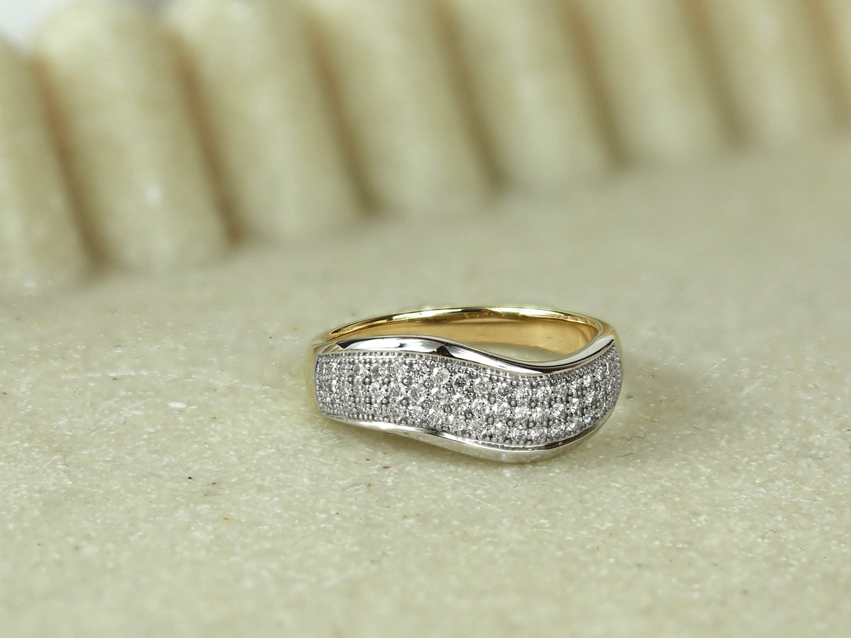 9ct Yellow and White Gold Diamond Ring, 0.33ct Total