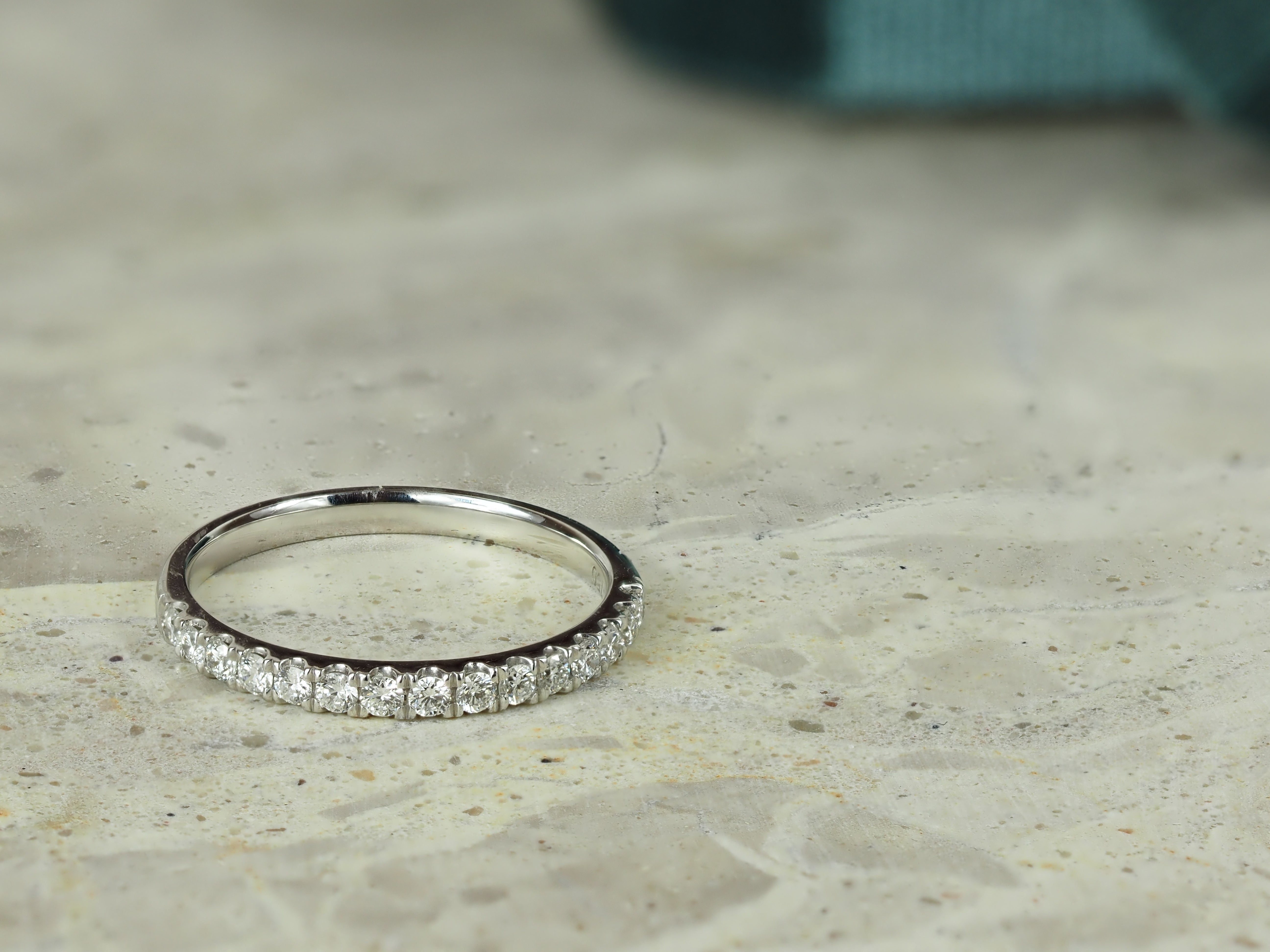 18ct White Gold Round Brilliant cut Diamond Ring, 0.33ct total