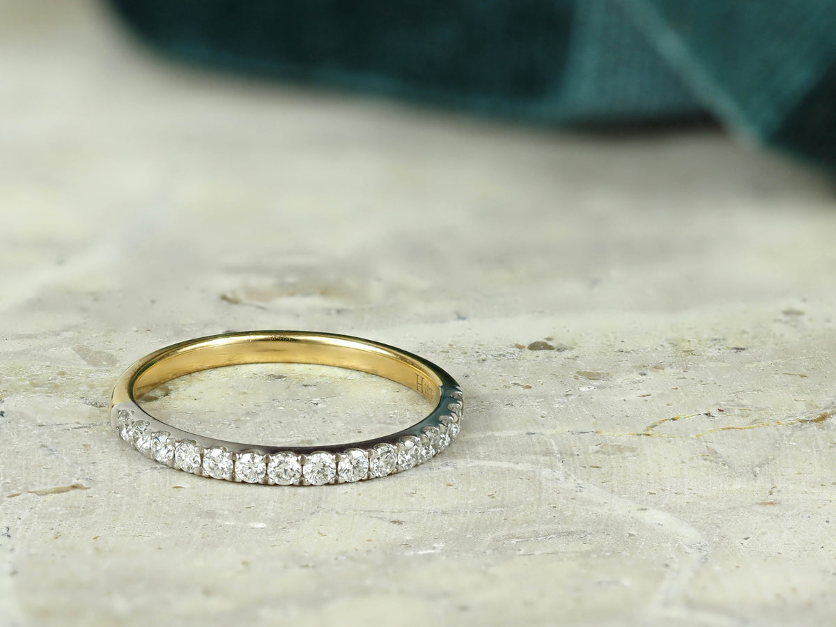 18ct Yellow and White gold Round Brilliant cut Diamond Ring, 0.33ct total
