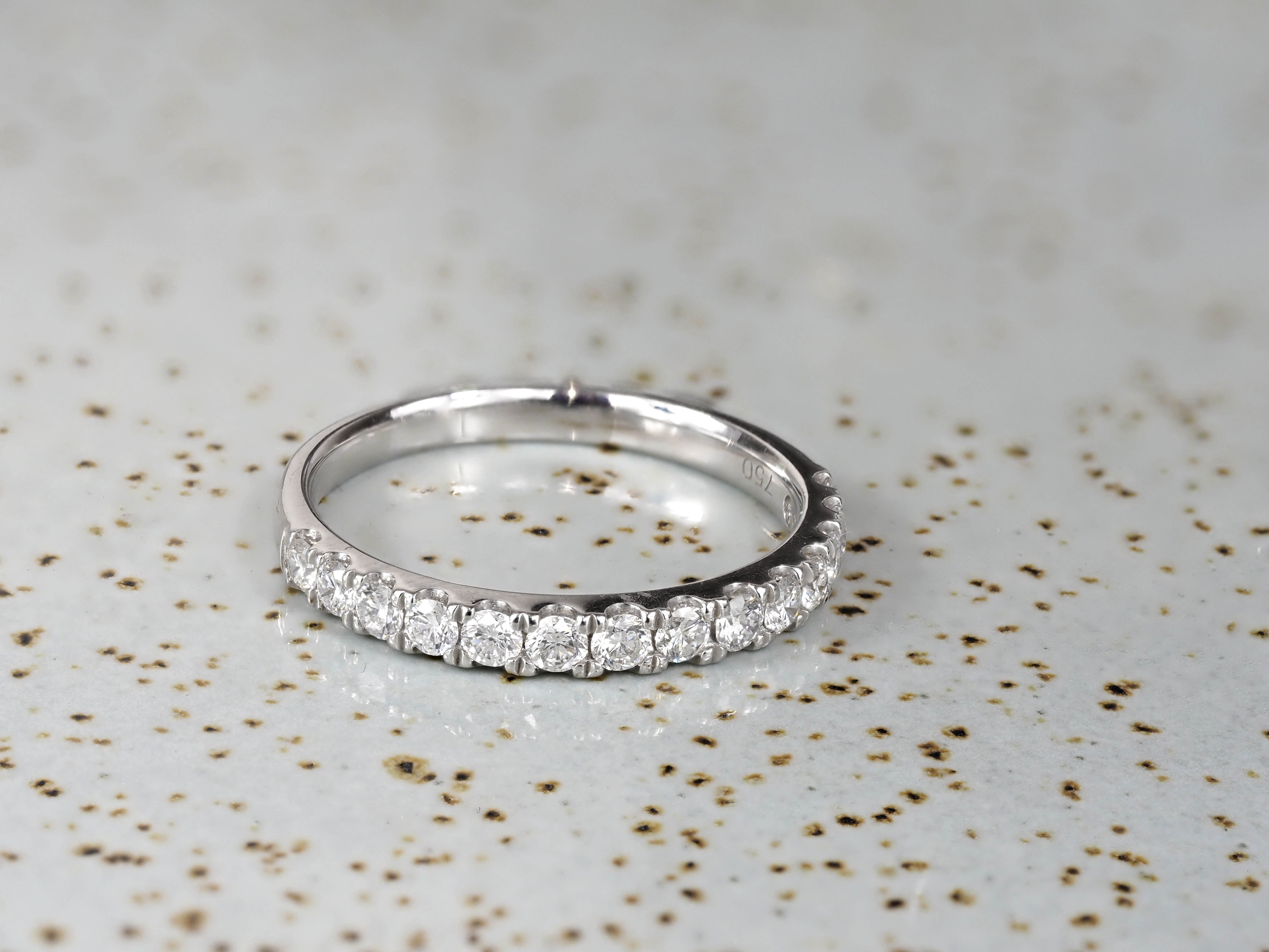 18ct White gold Round Brilliant cut Diamond Ring, 0.50ct total