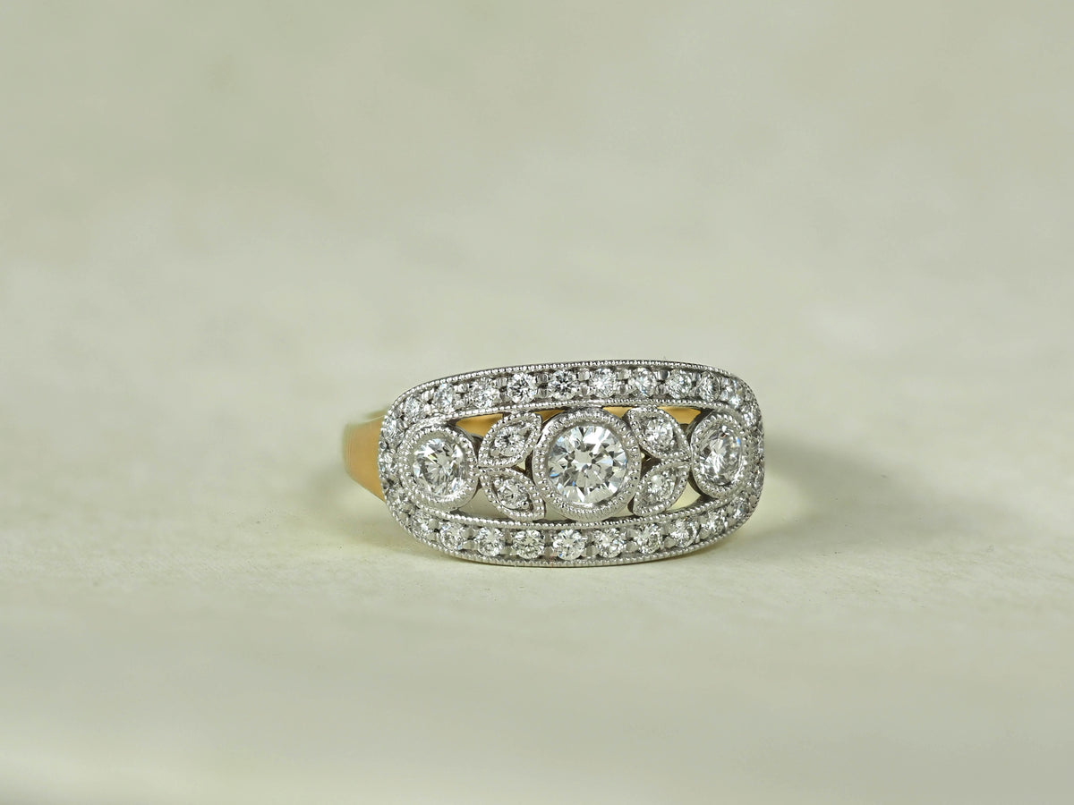 18ct Yellow and White Gold Vintage art deco Diamond Ring, 1.01 carats.