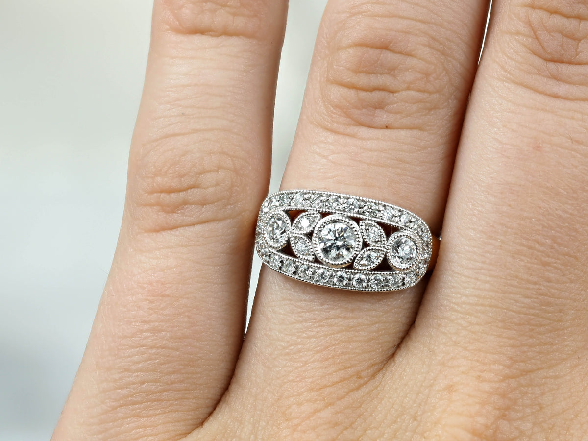 18ct Yellow and White Gold Vintage art deco Diamond Ring, 1.01 carats.