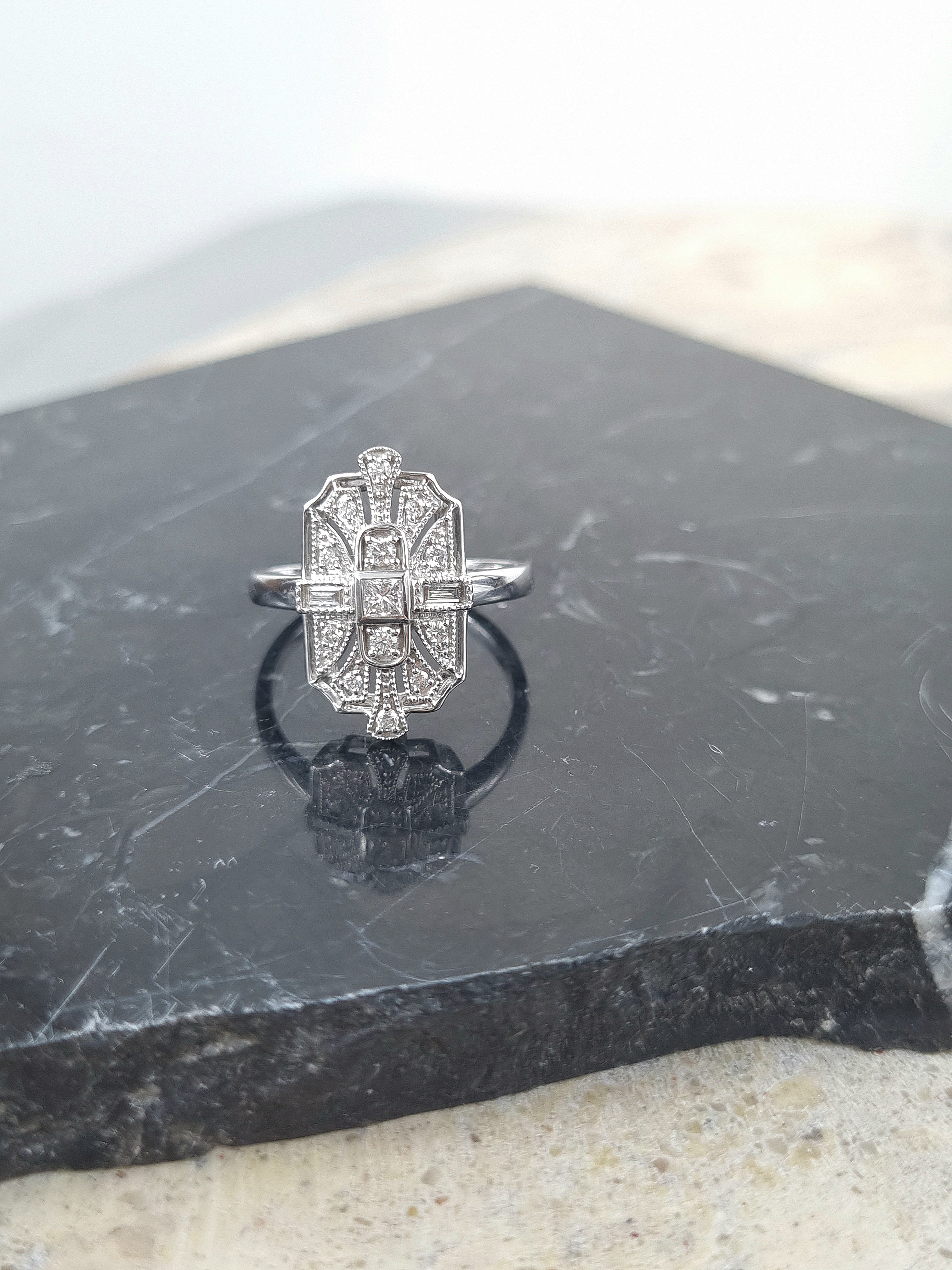 18ct White Gold Art deco Diamond dress ring