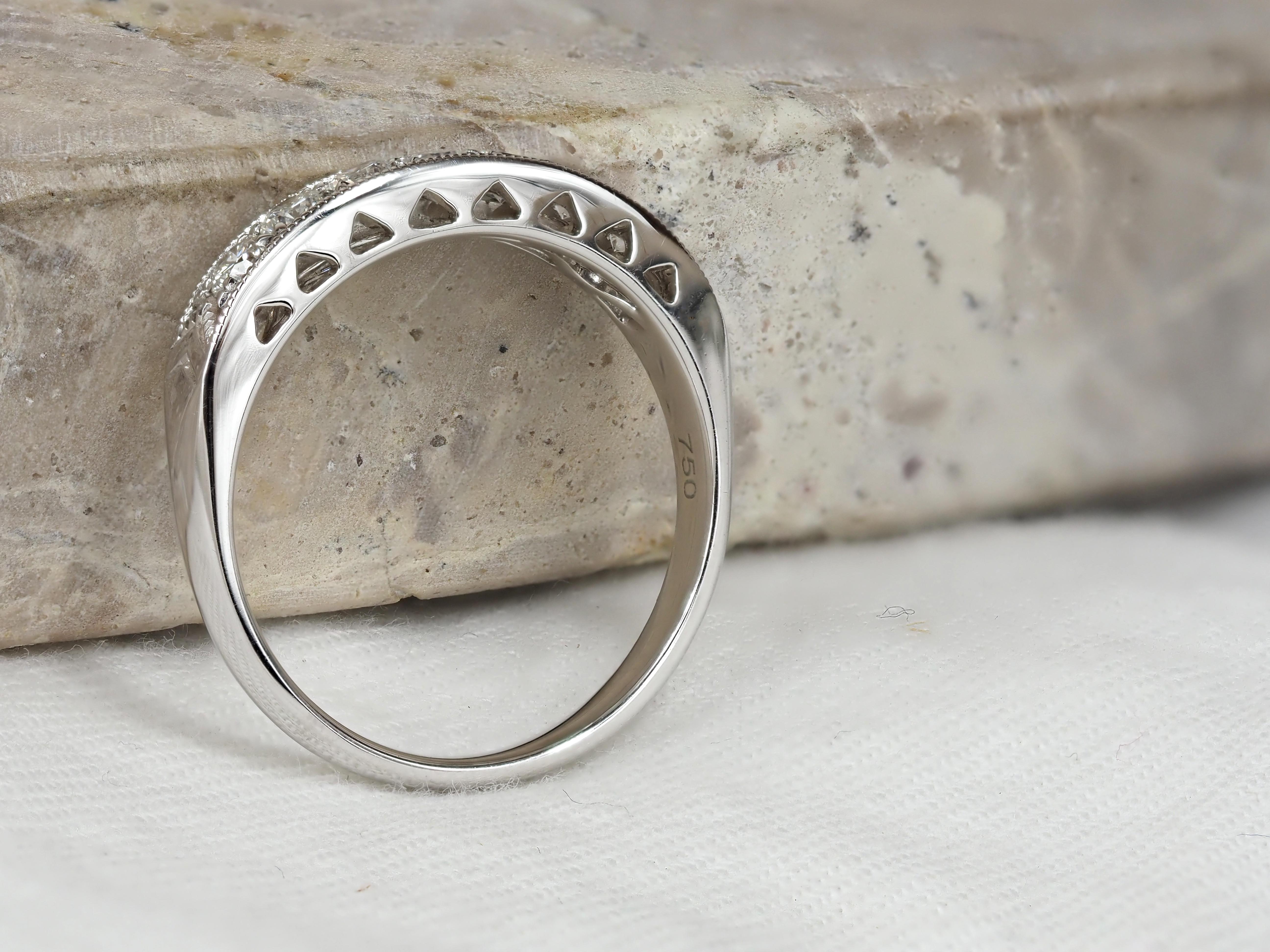 18ct White Gold Diamond Dress ring, 0.50ct total