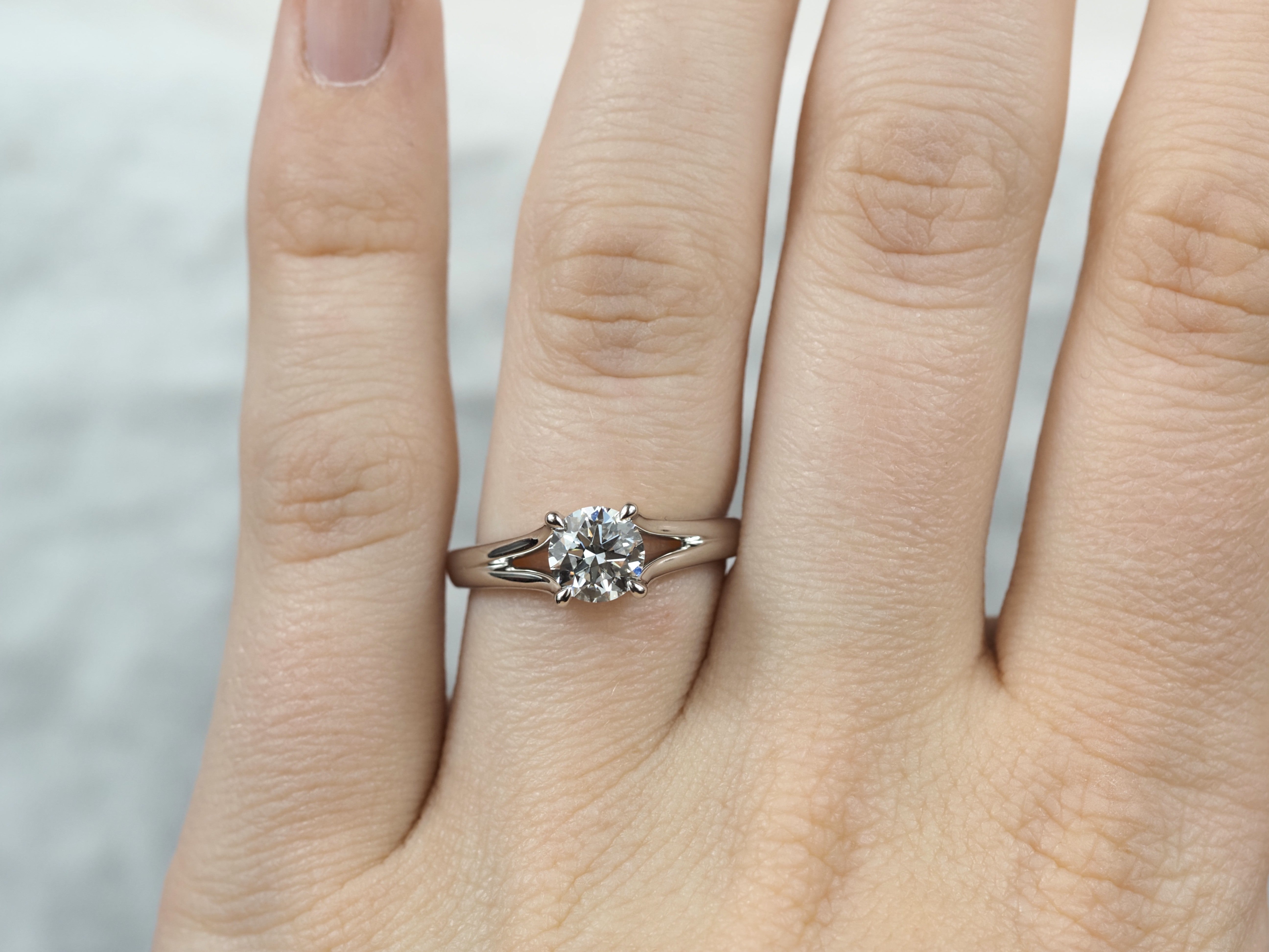 14ct White Gold Lab-Grown Round Brilliant Cut Diamond Ring, 1ct Centre