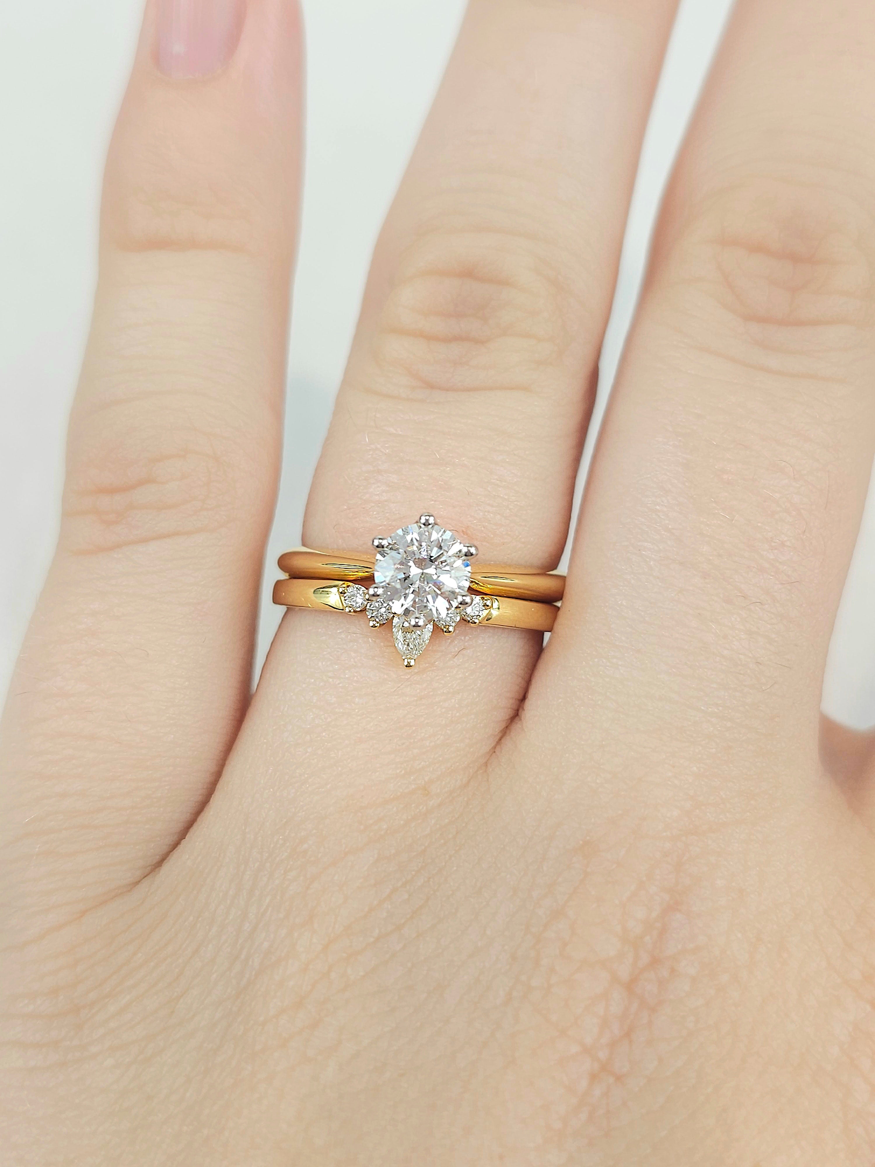 18ct Yellow Gold Fitted Diamond Ring, 0.15ct Total