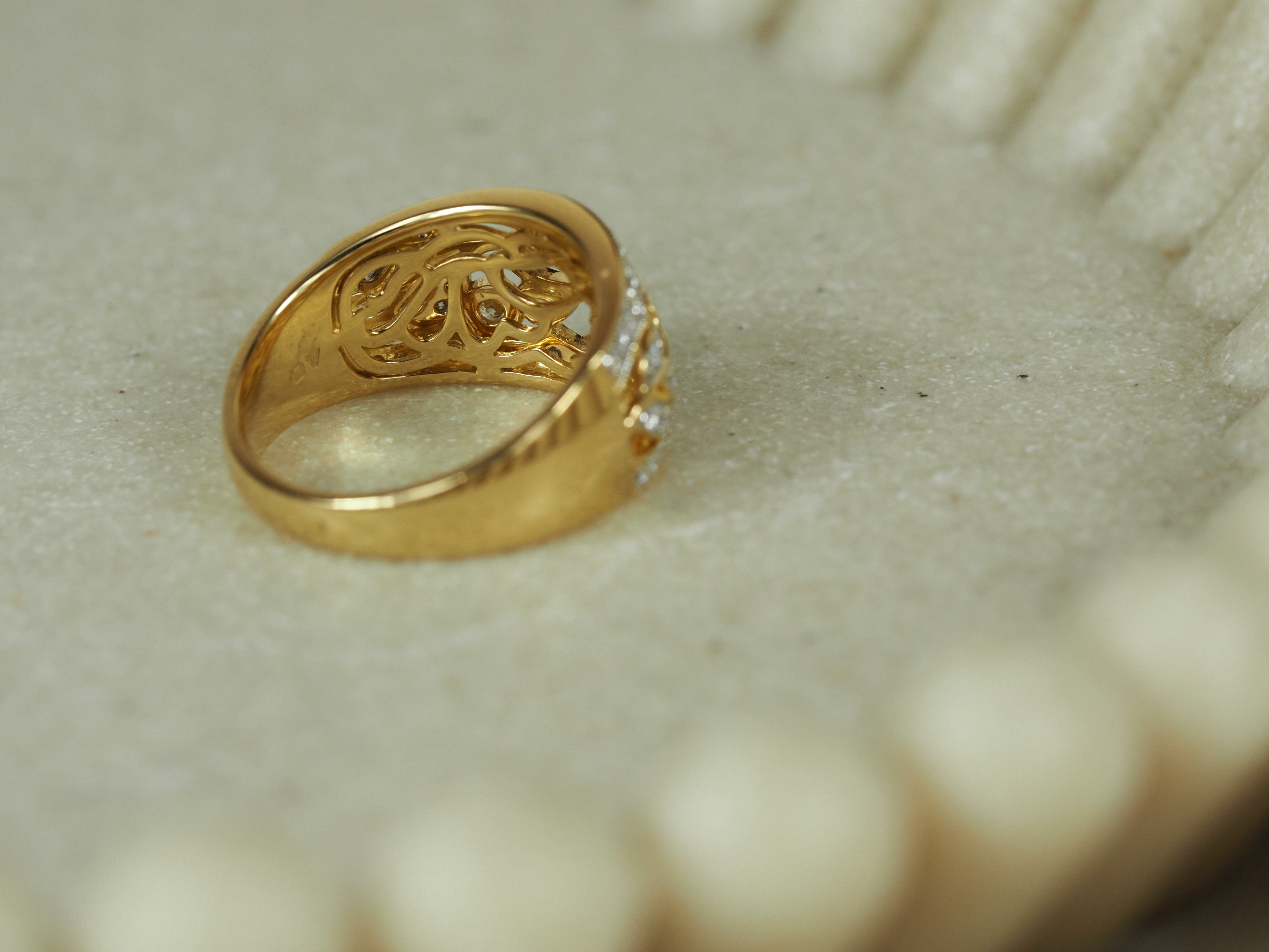 18ct Yellow and White Gold Filigree Diamond Ring, 0.509ct total