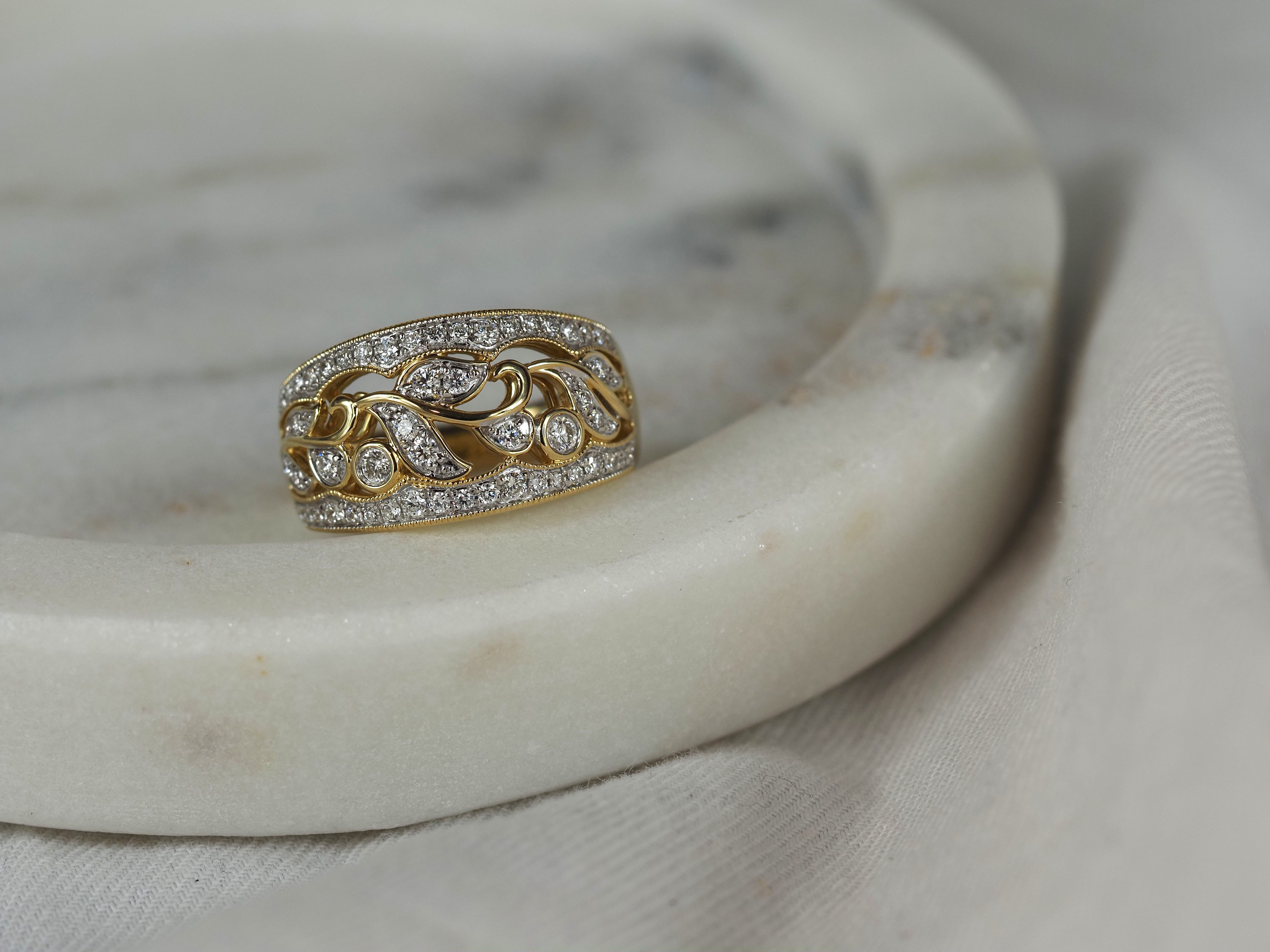 18ct Yellow and White Gold Filigree Diamond Ring, 0.509ct total