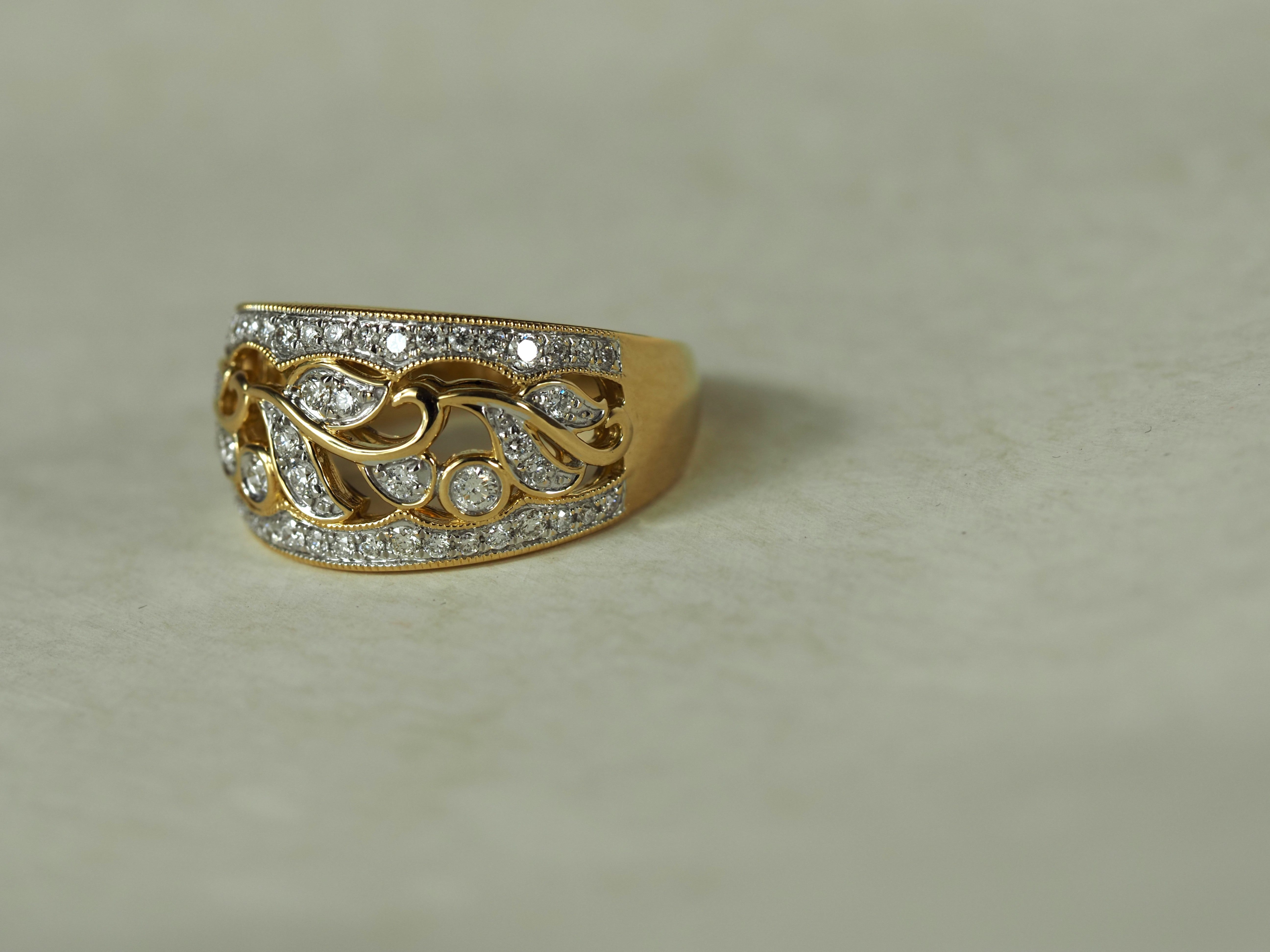 18ct Yellow and White Gold Filigree Diamond Ring, 0.509ct total