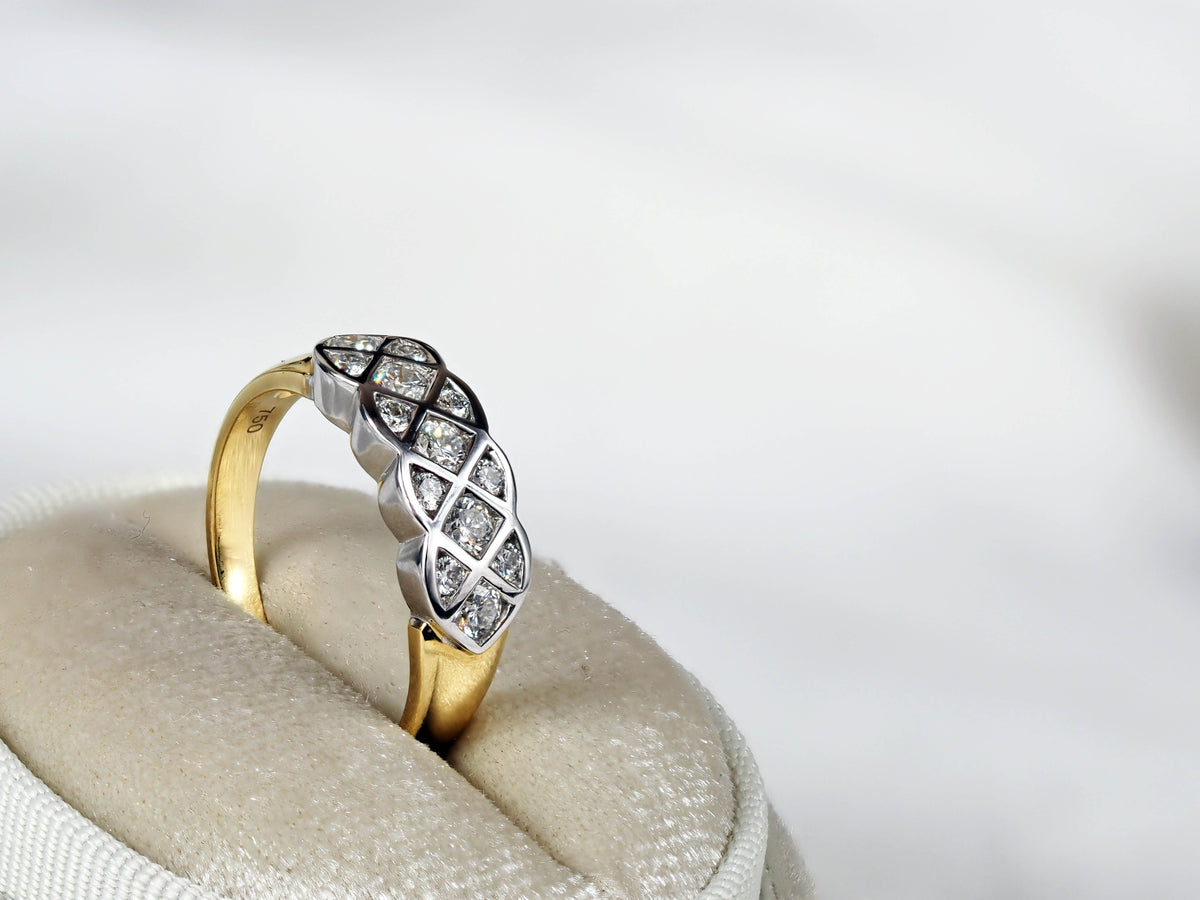 18ct Yellow and White Gold Diamond ring, 0.56ct total