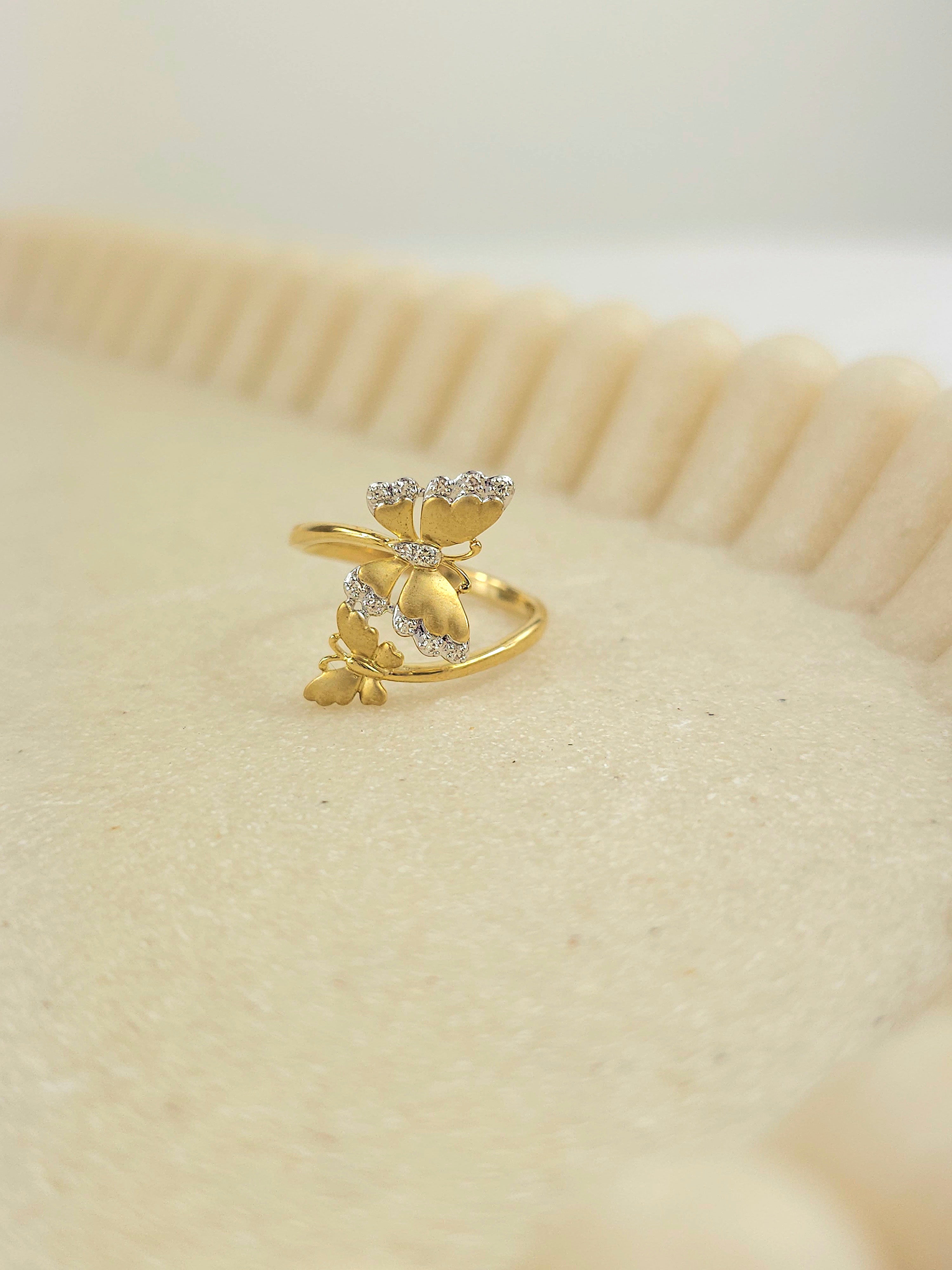 9ct Yellow Gold Double Butterfly shape and Diamond ring