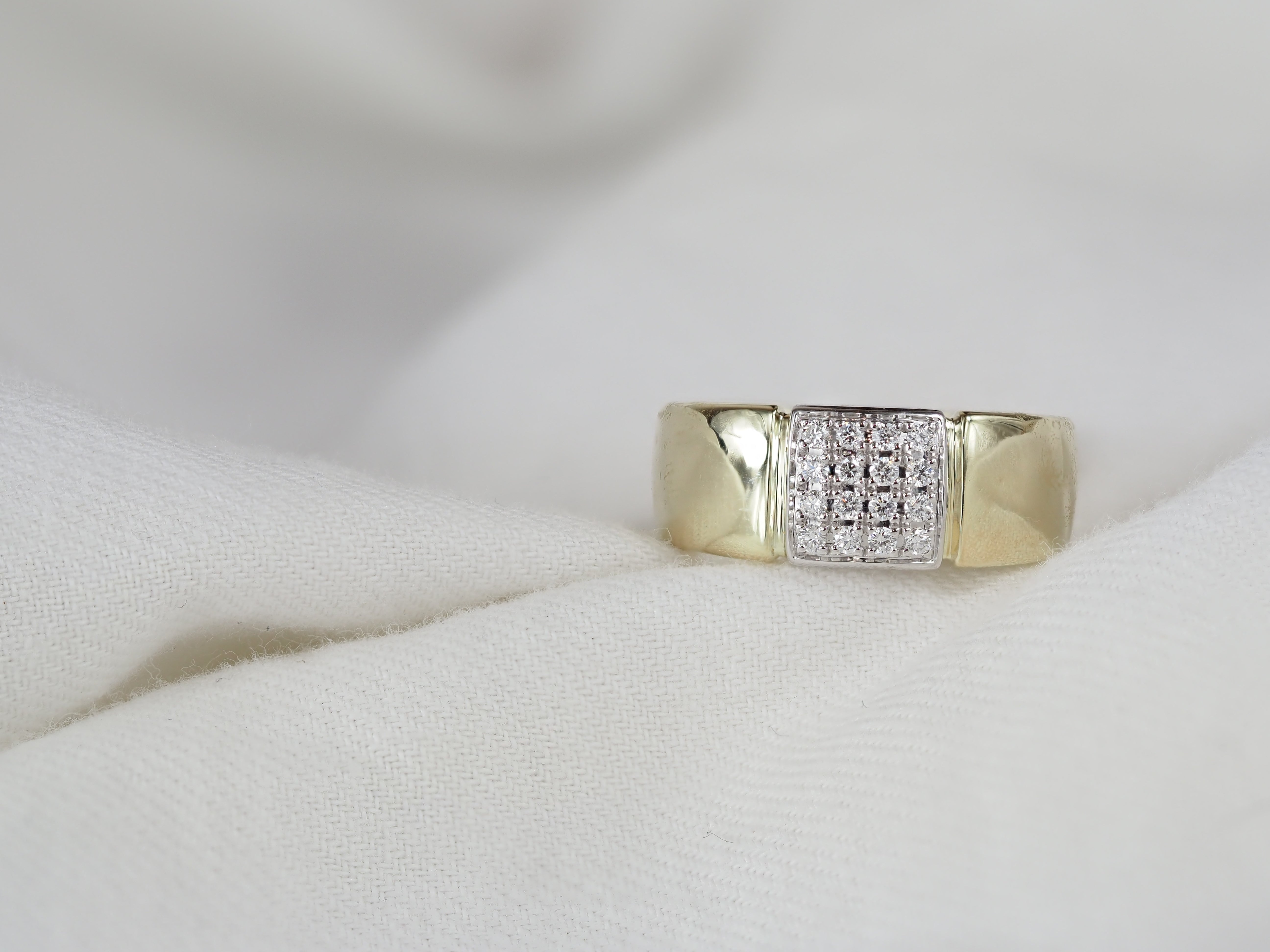 9ct Yellow and White Gold Diamond Ring, 0.16ct total