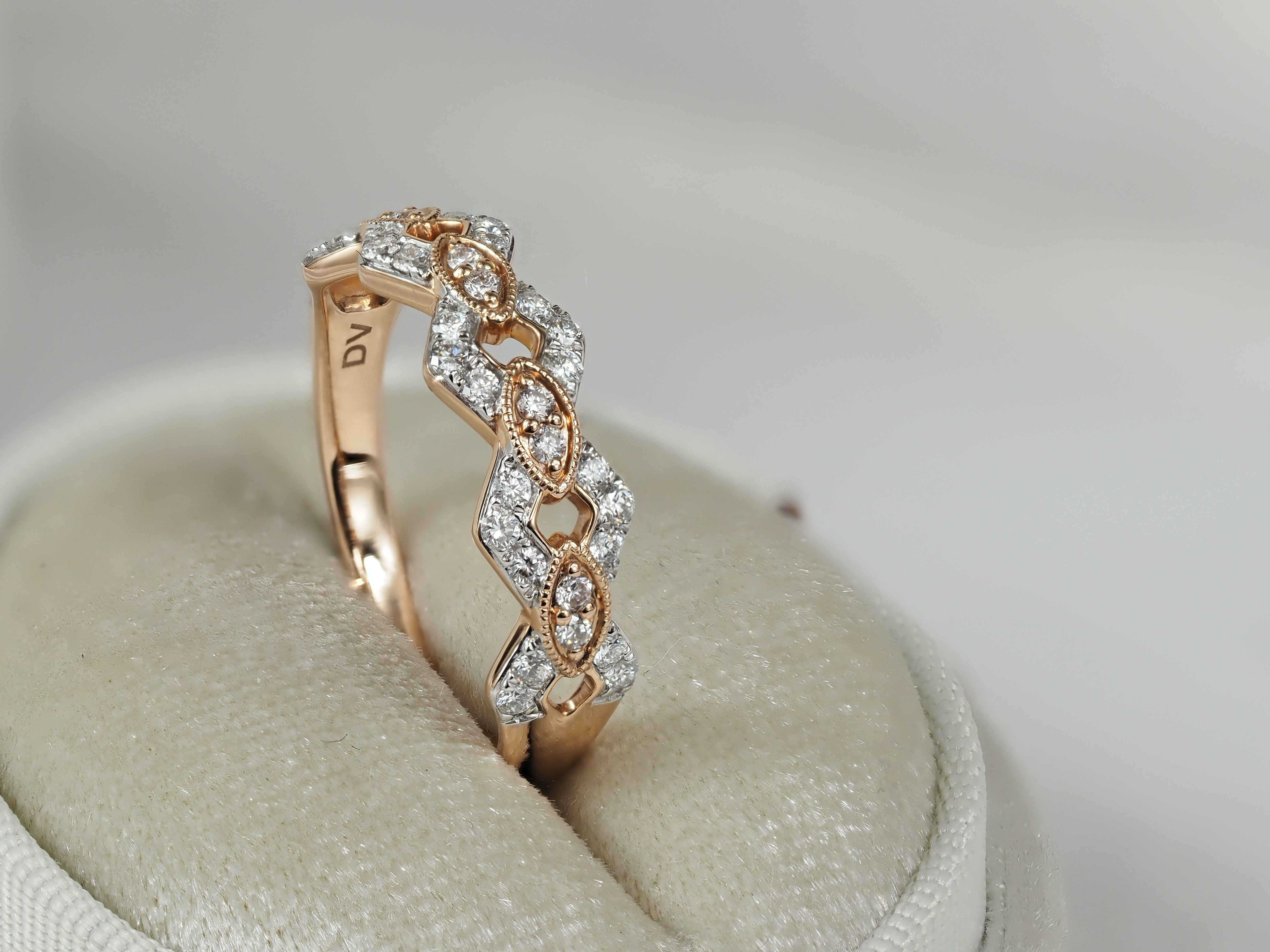 18ct Rose and White Gold Pink Diamond and Diamond ring, 0.40ct total