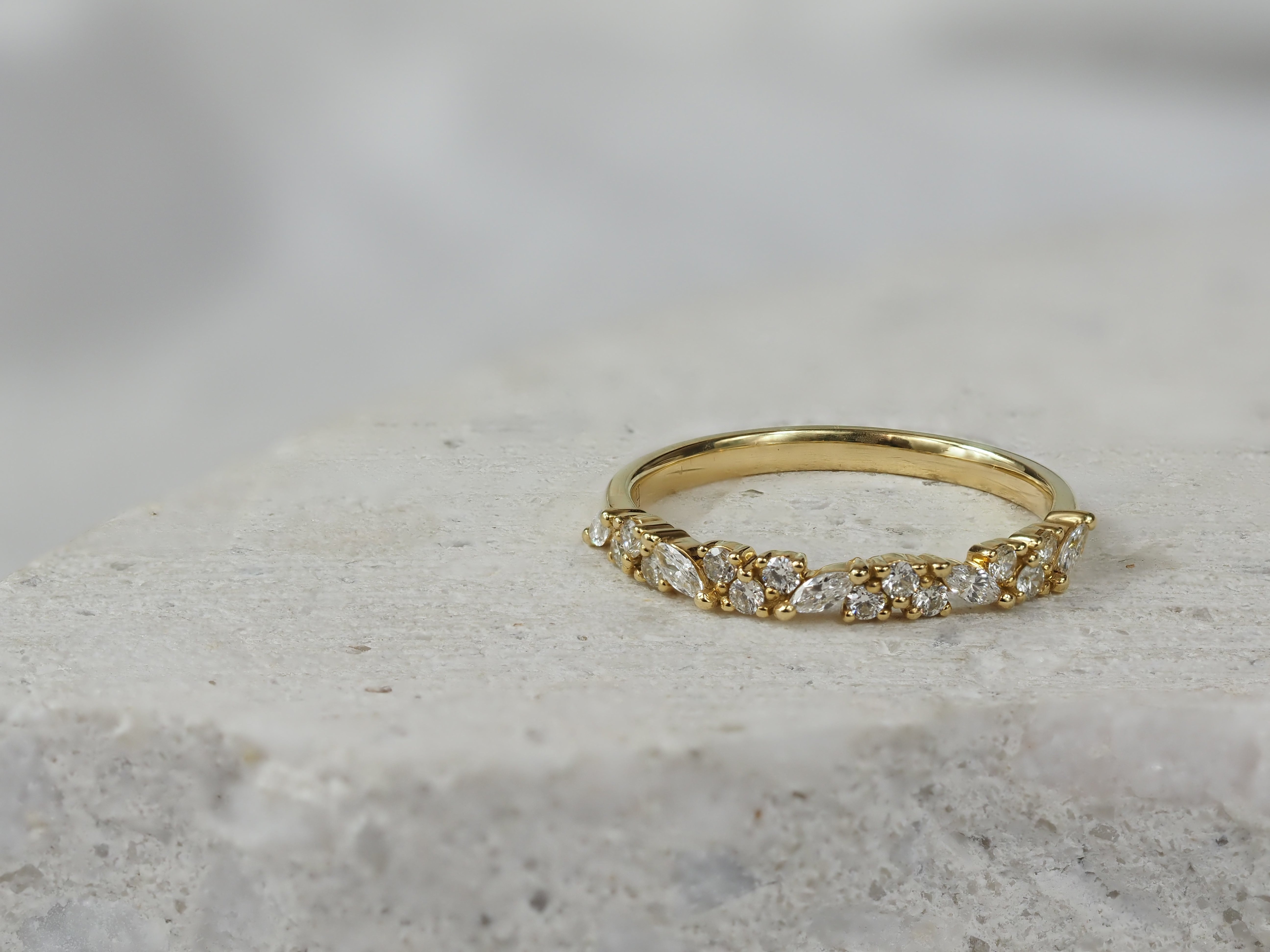 18ct Yellow Gold Marquis and Round Diamond Ring, 0.34ct total