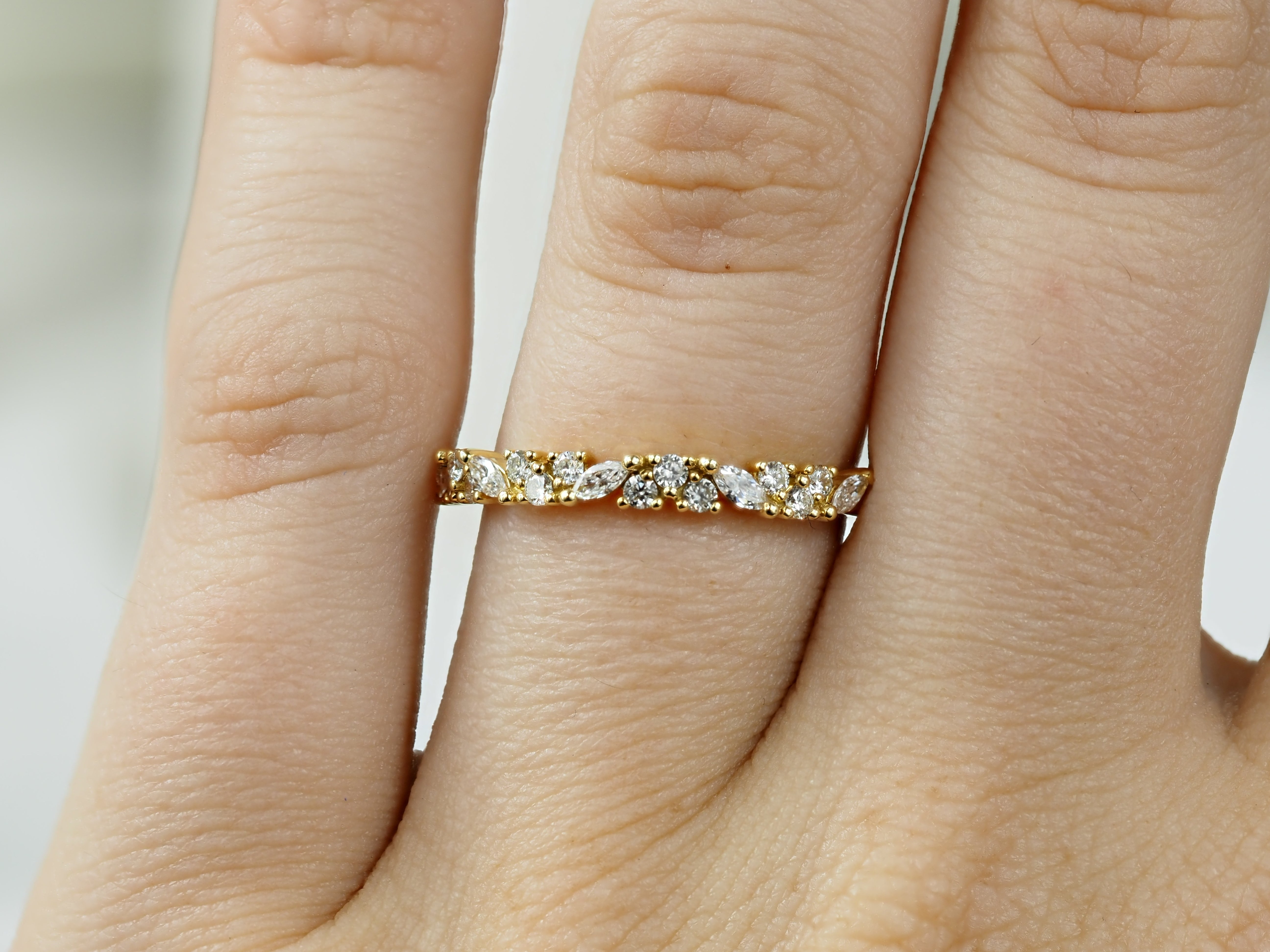 18ct Yellow Gold Marquis and Round Diamond Ring, 0.34ct total
