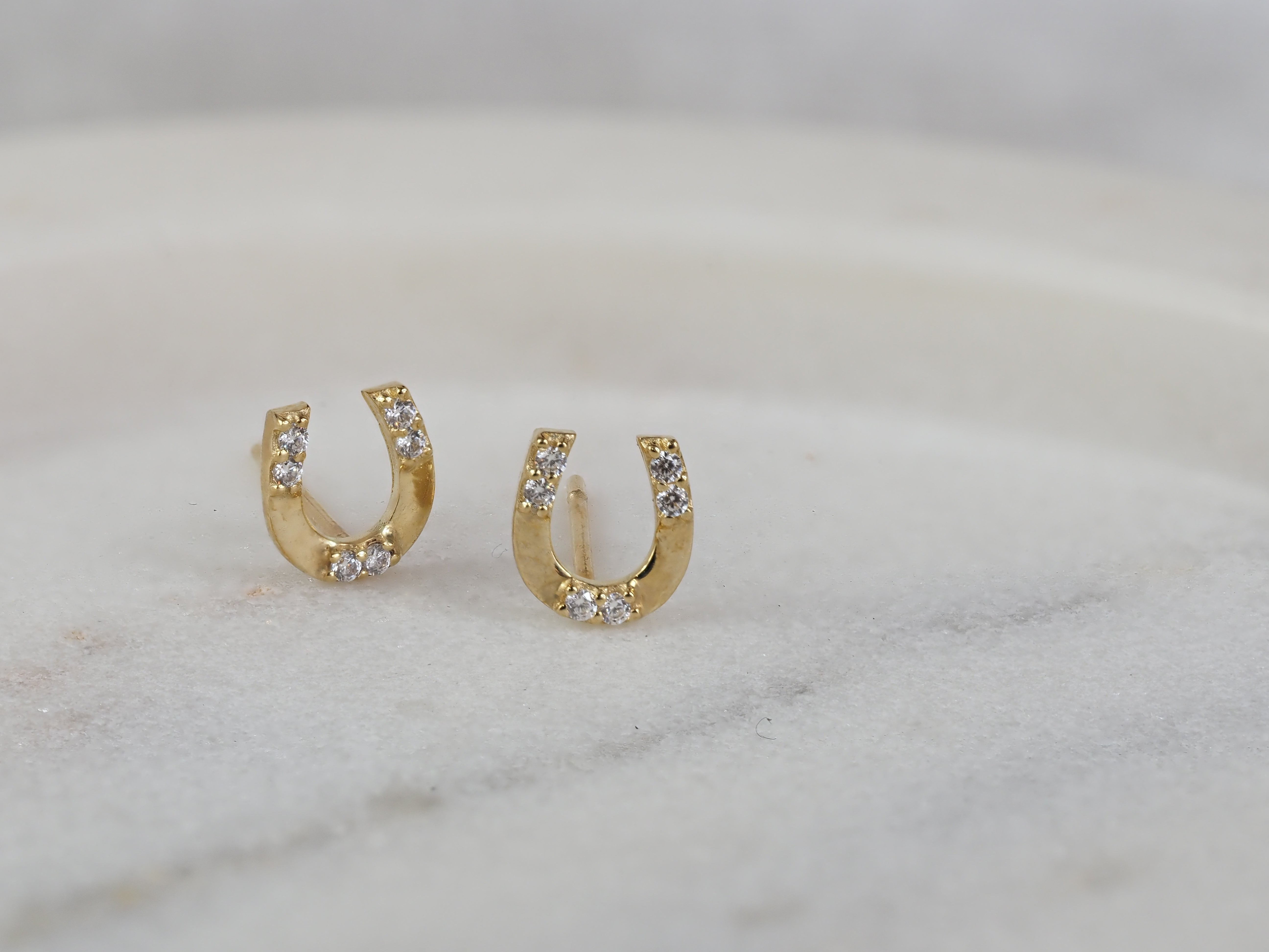 9ct Yellow Gold Horseshoe Stud Earrings
