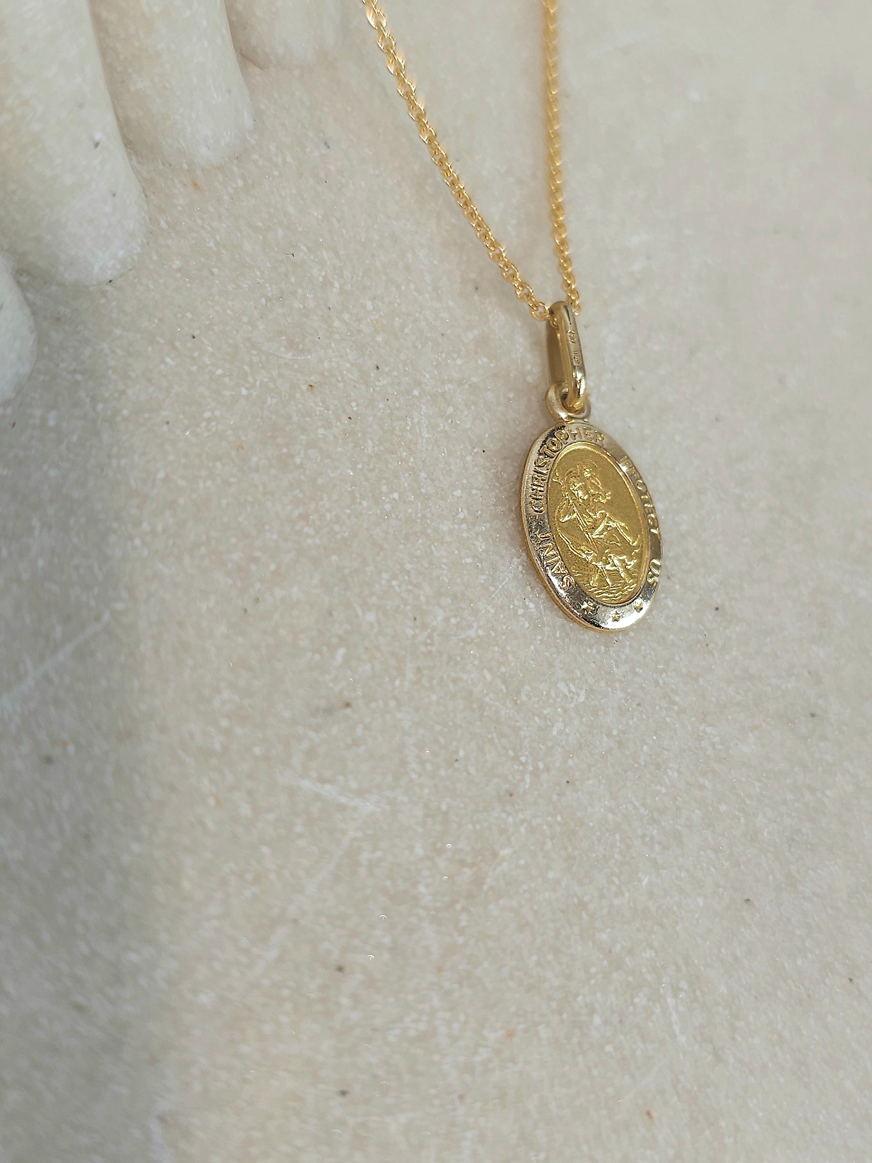 9ct gold St Christopher pendant 12mm