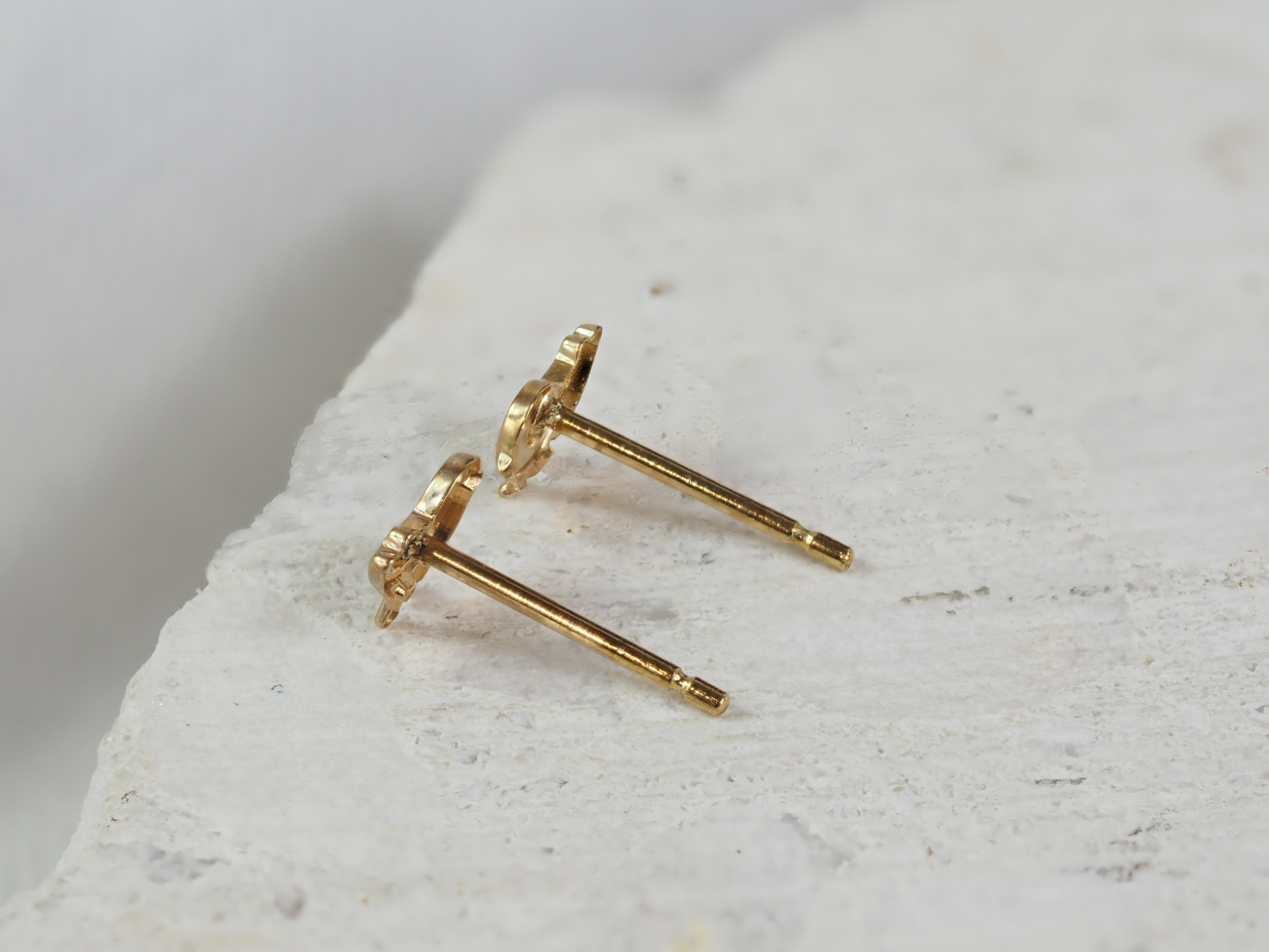 9ct Yellow Gold Enamel Bird Stud Earrings
