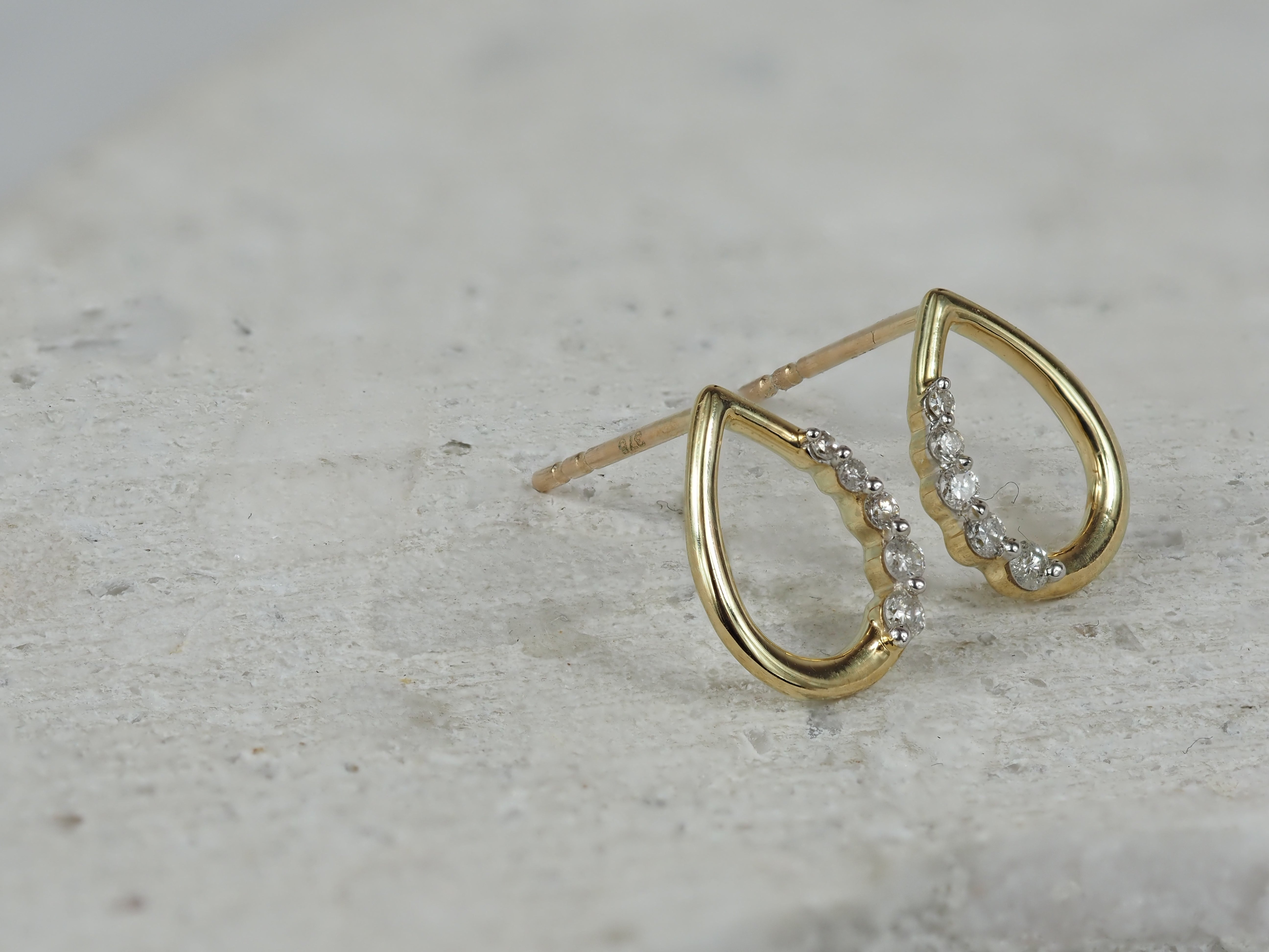 9ct Yellow Gold Open Pear Diamond Stud Earrings